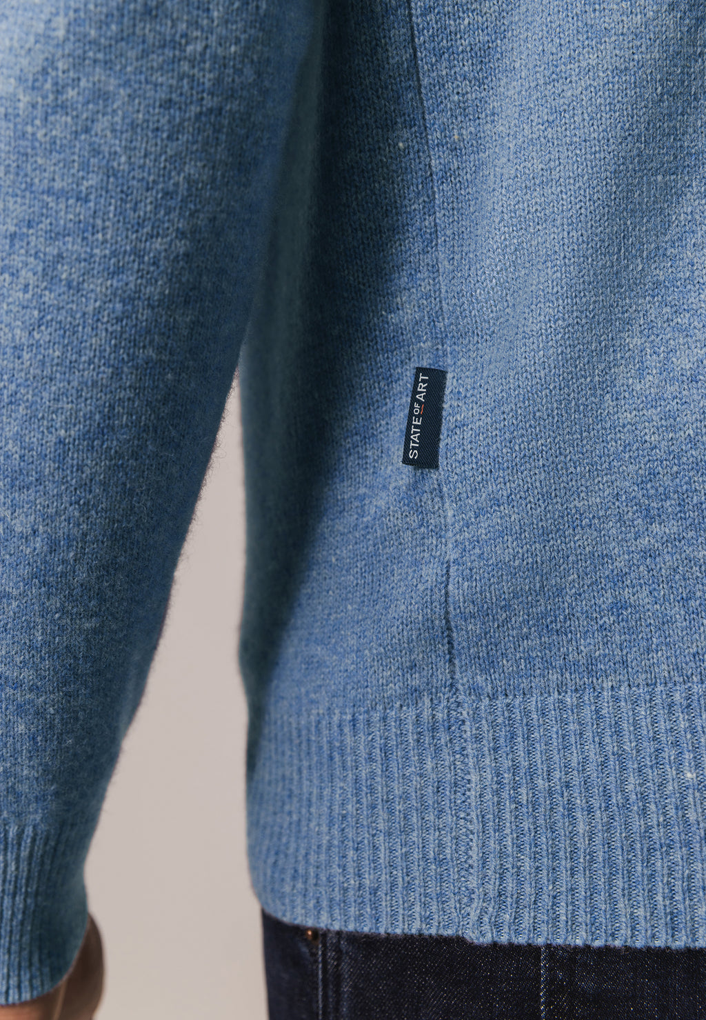 Lambswool jumper with saddle sleeves