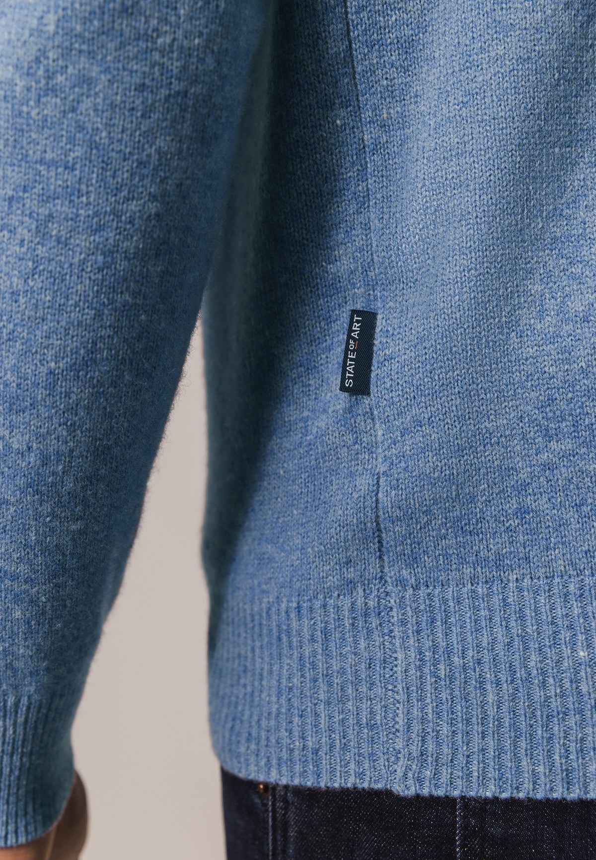 Lambswool jumper with saddle sleeves