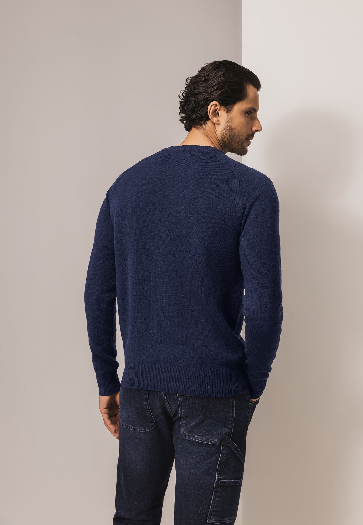 Lambswool jumper with saddle sleeves