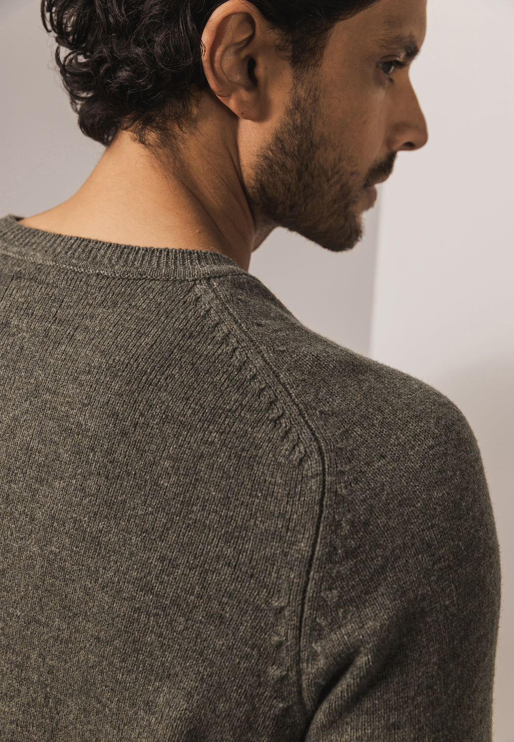 Lambswool jumper with saddle sleeves