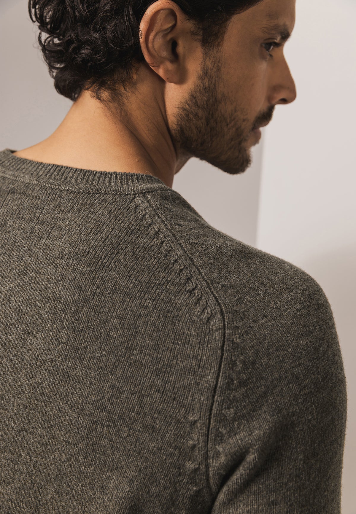 Lambswool jumper with saddle sleeves