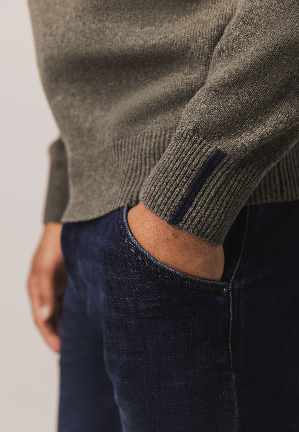 Lambswool jumper with saddle sleeves