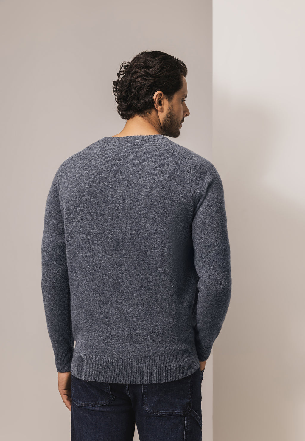 Lambswool jumper with saddle sleeves