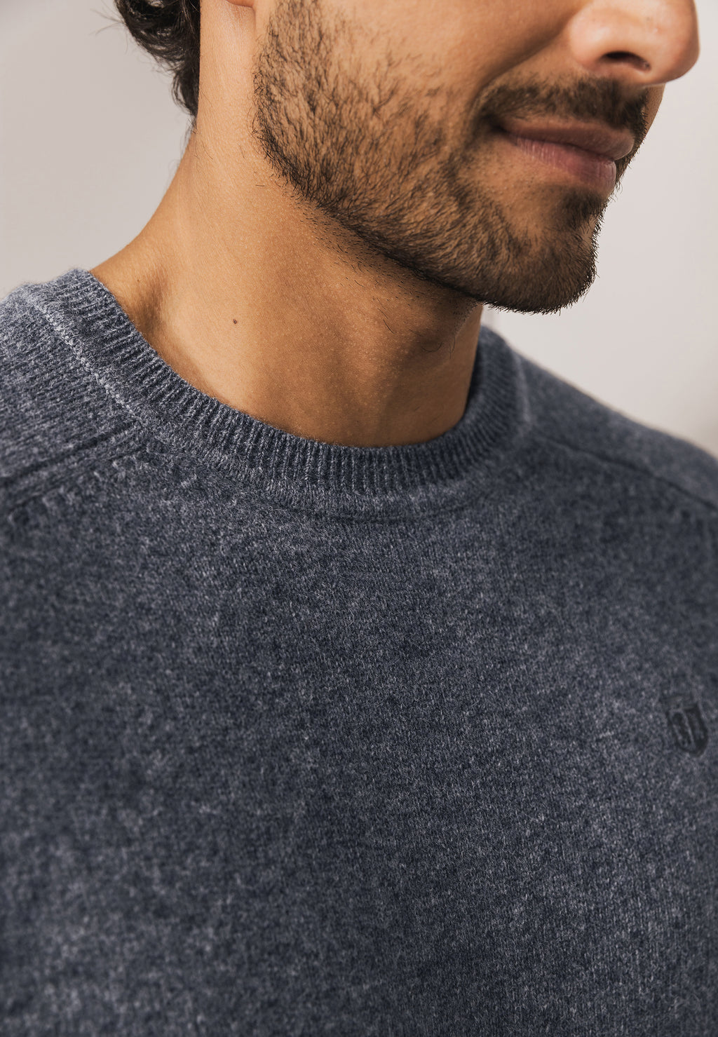 Lambswool jumper with saddle sleeves
