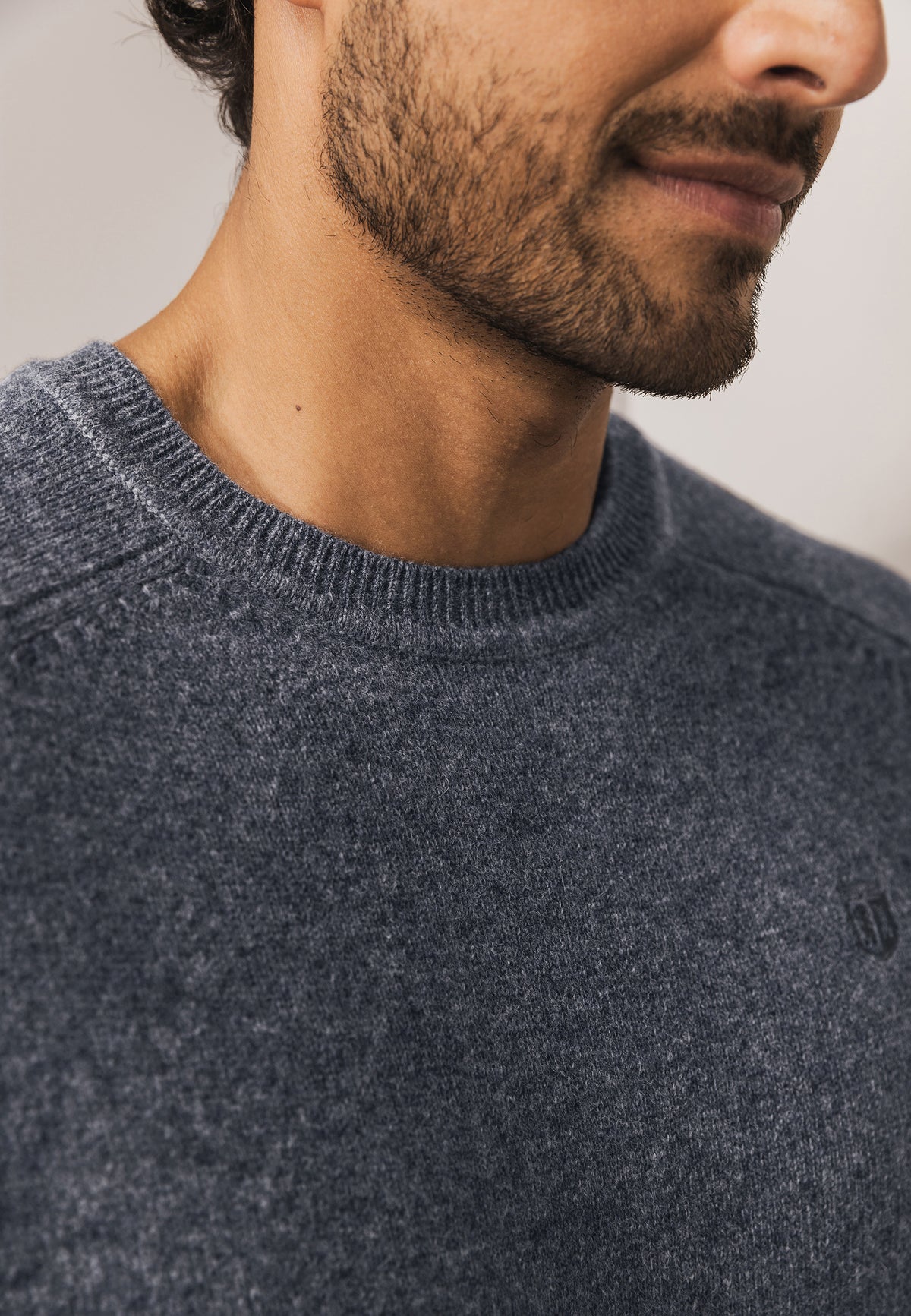 Lambswool jumper with saddle sleeves