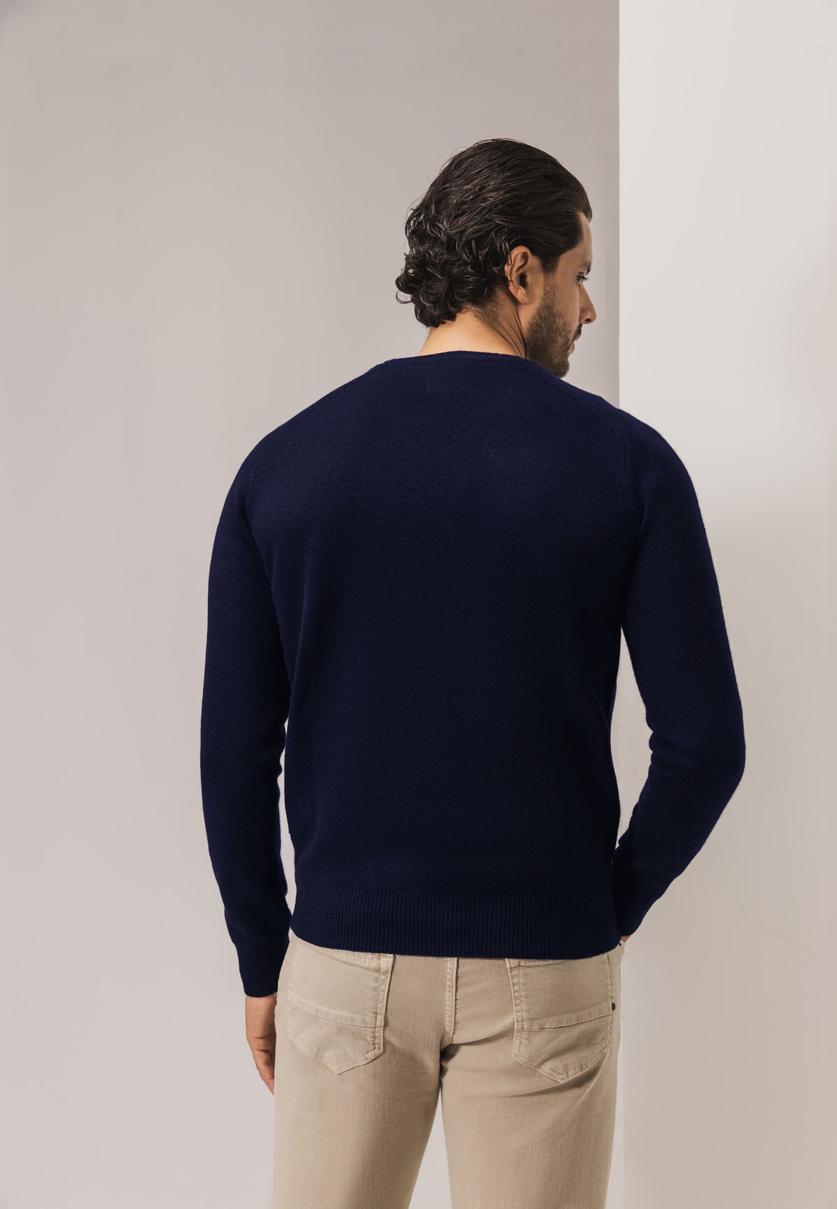 Jumper made of lambswool with V-neck