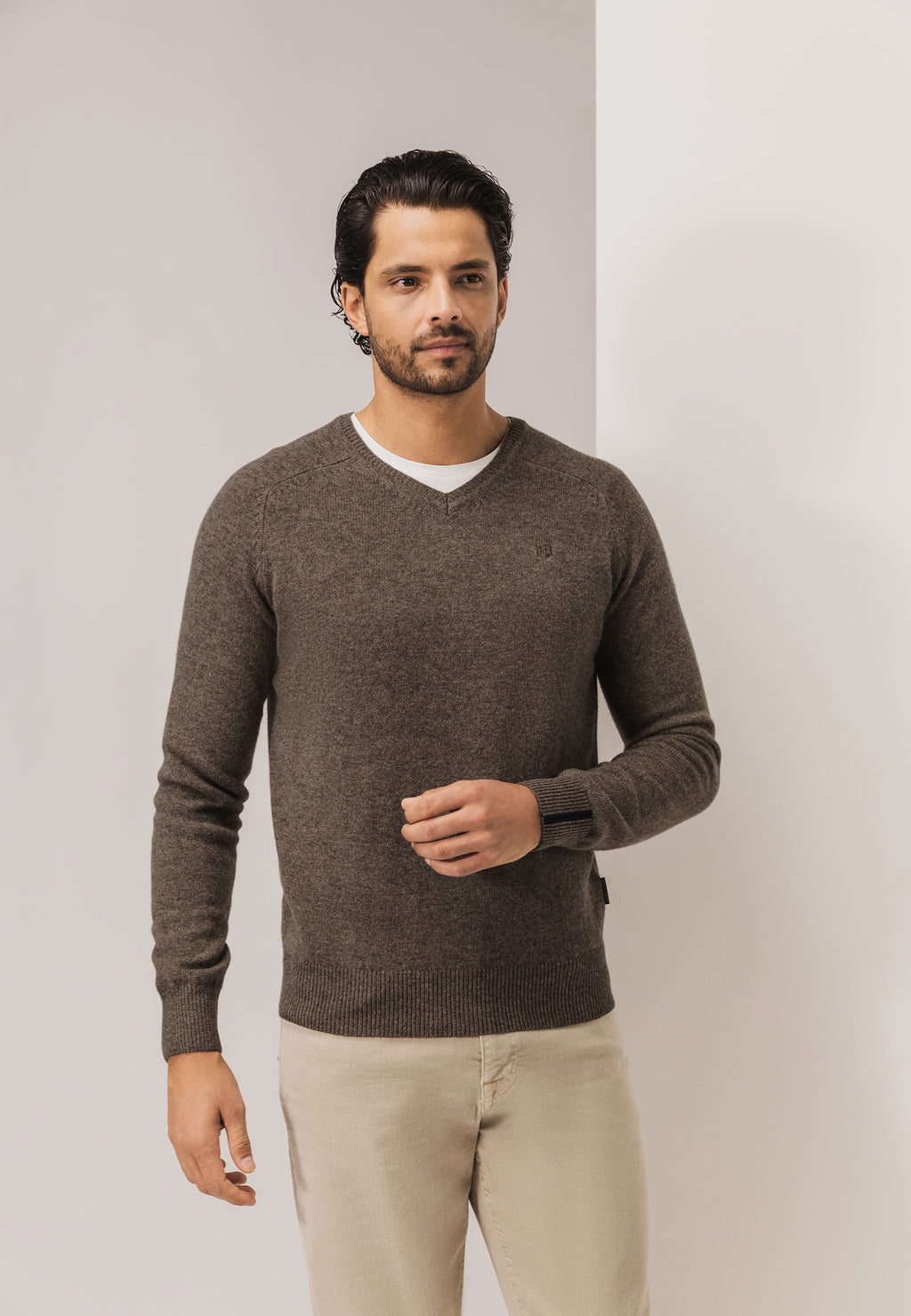 Pull en laine d’agneau à col en V