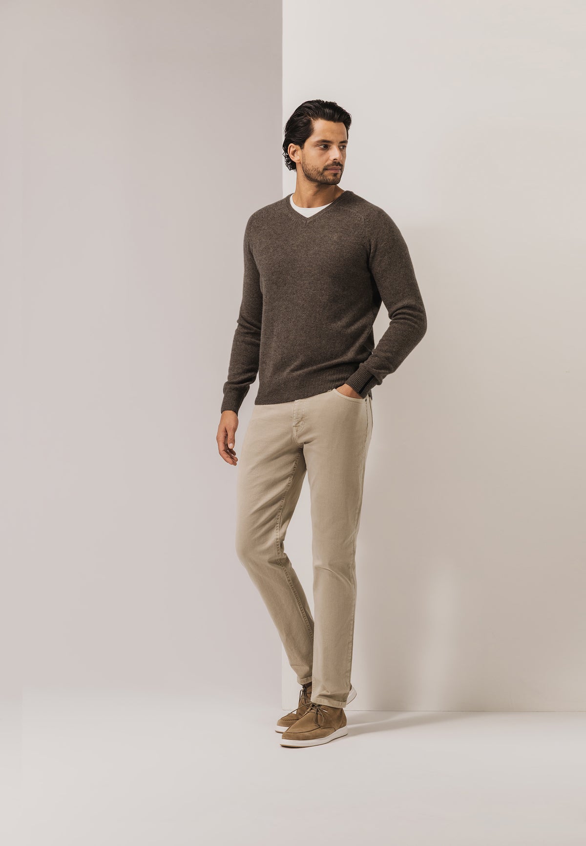 Pull en laine d’agneau à col en V