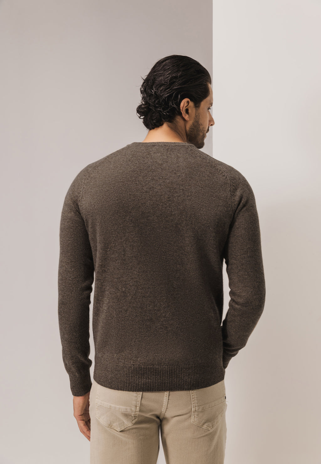 Pull en laine d’agneau à col en V