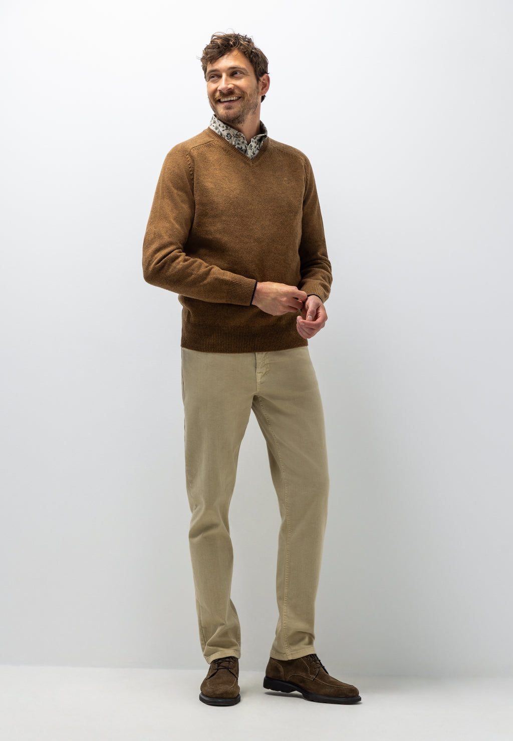 Lambswool V-neck jumper