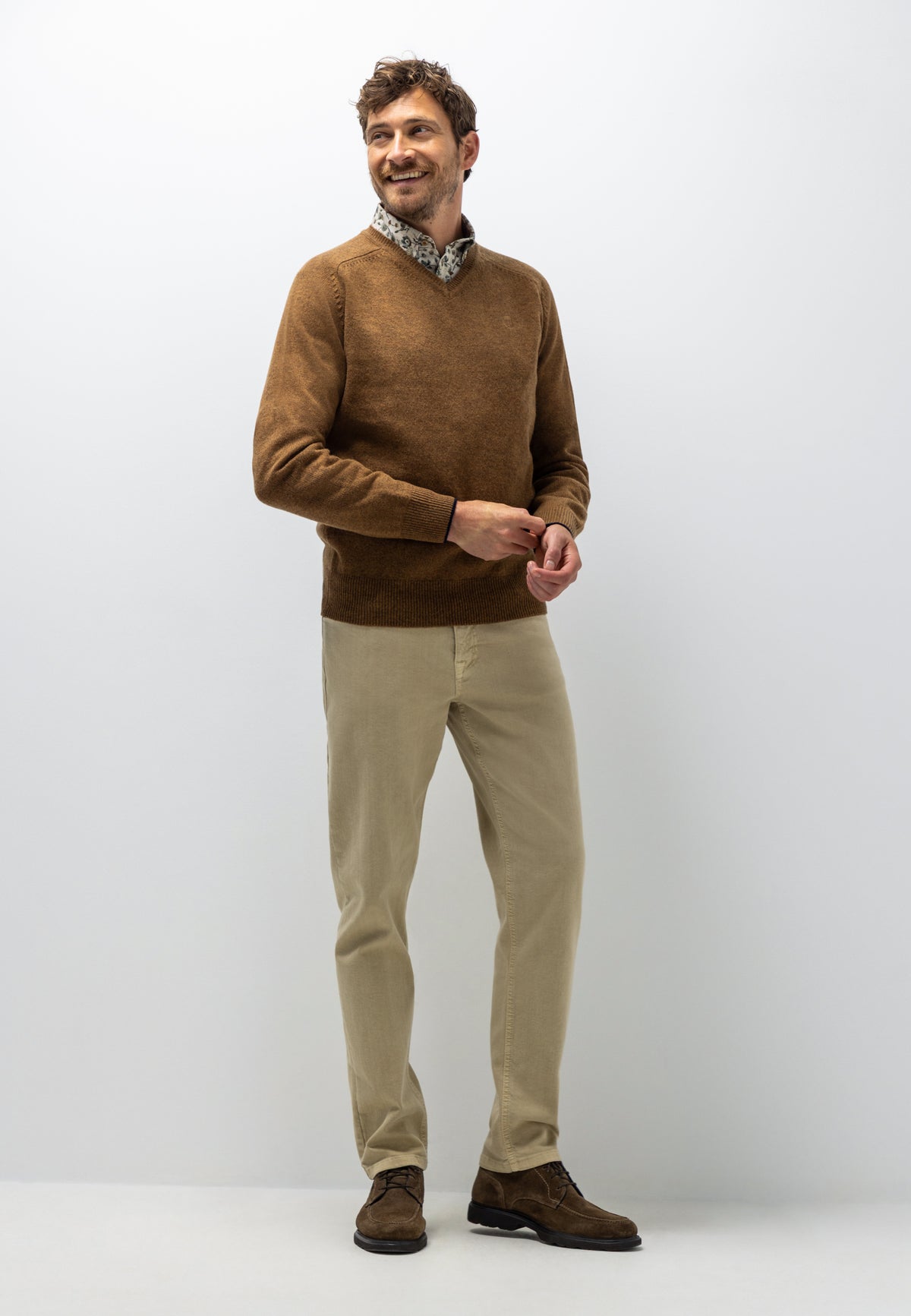 Lambswool V-neck jumper