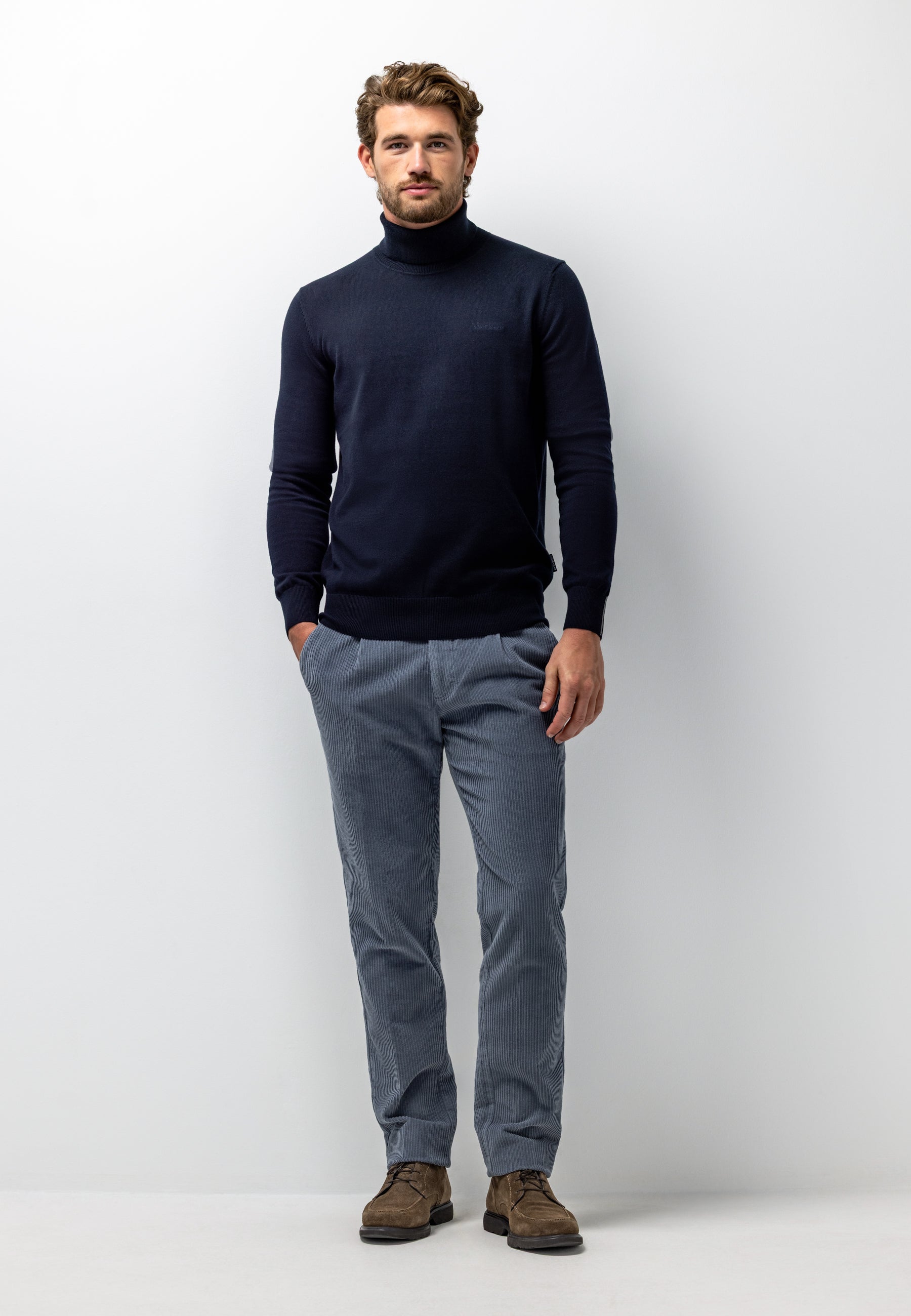 Fine-knit cotton turtleneck jumper