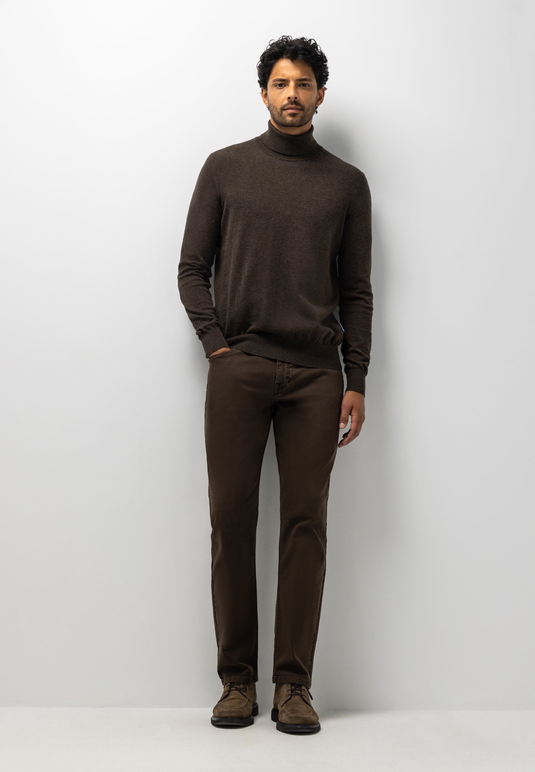 Fine-knit cotton turtleneck jumper