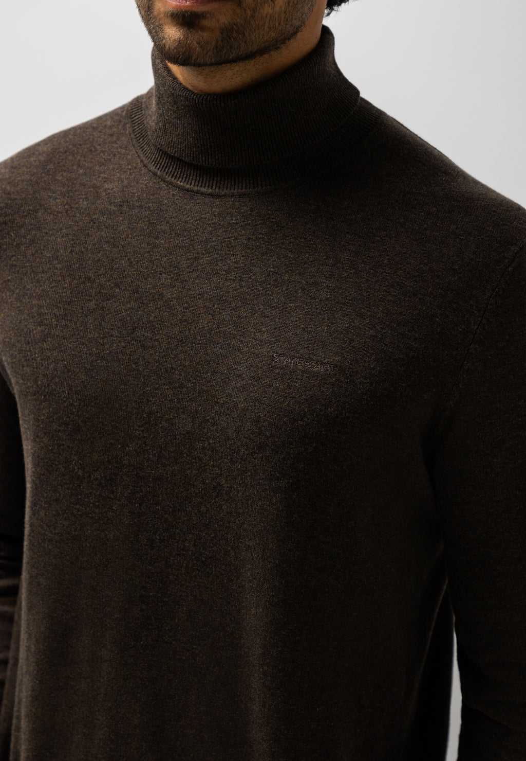 Pull fin en coton à col roulé