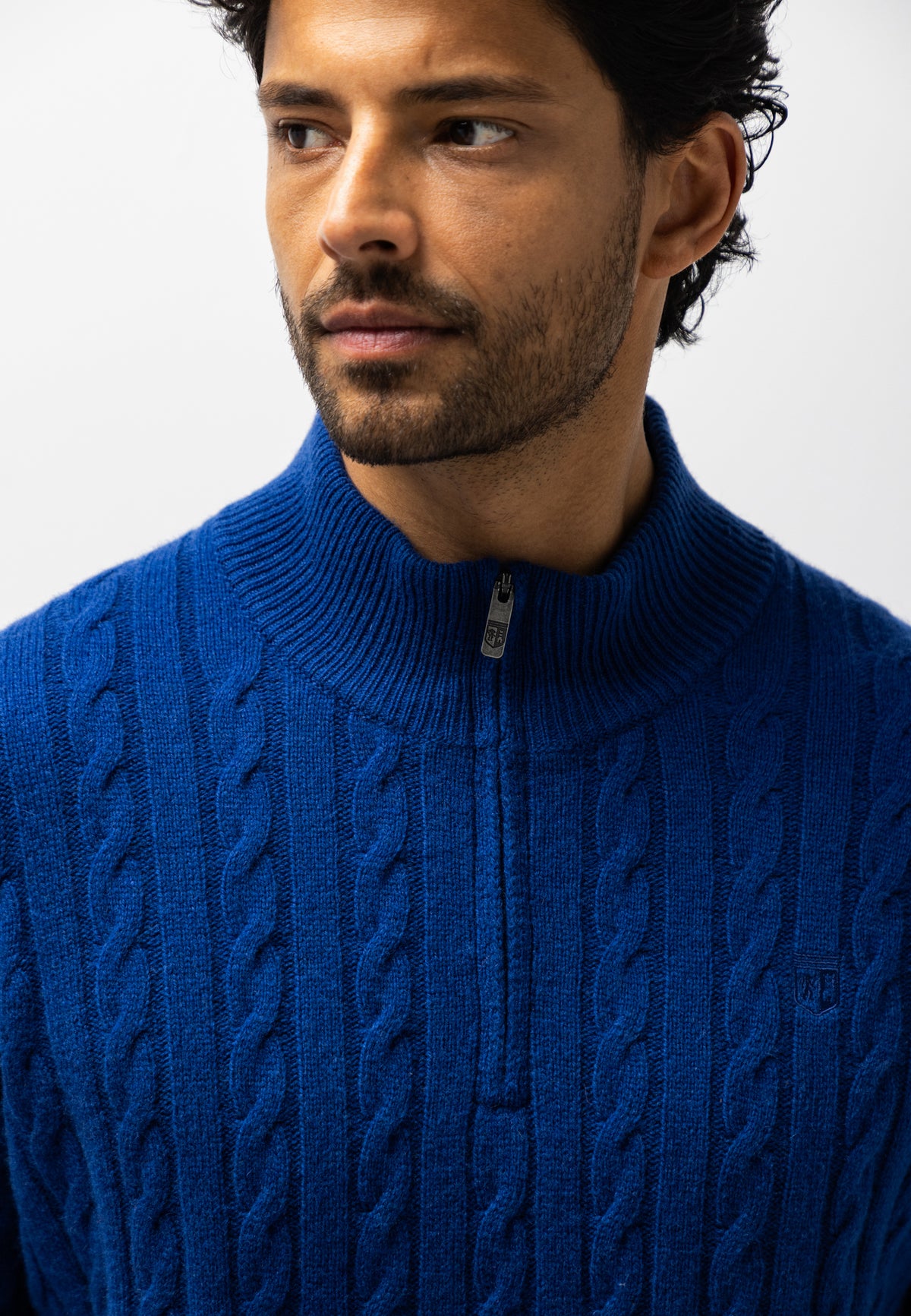 Cable-knit jumper with half zip