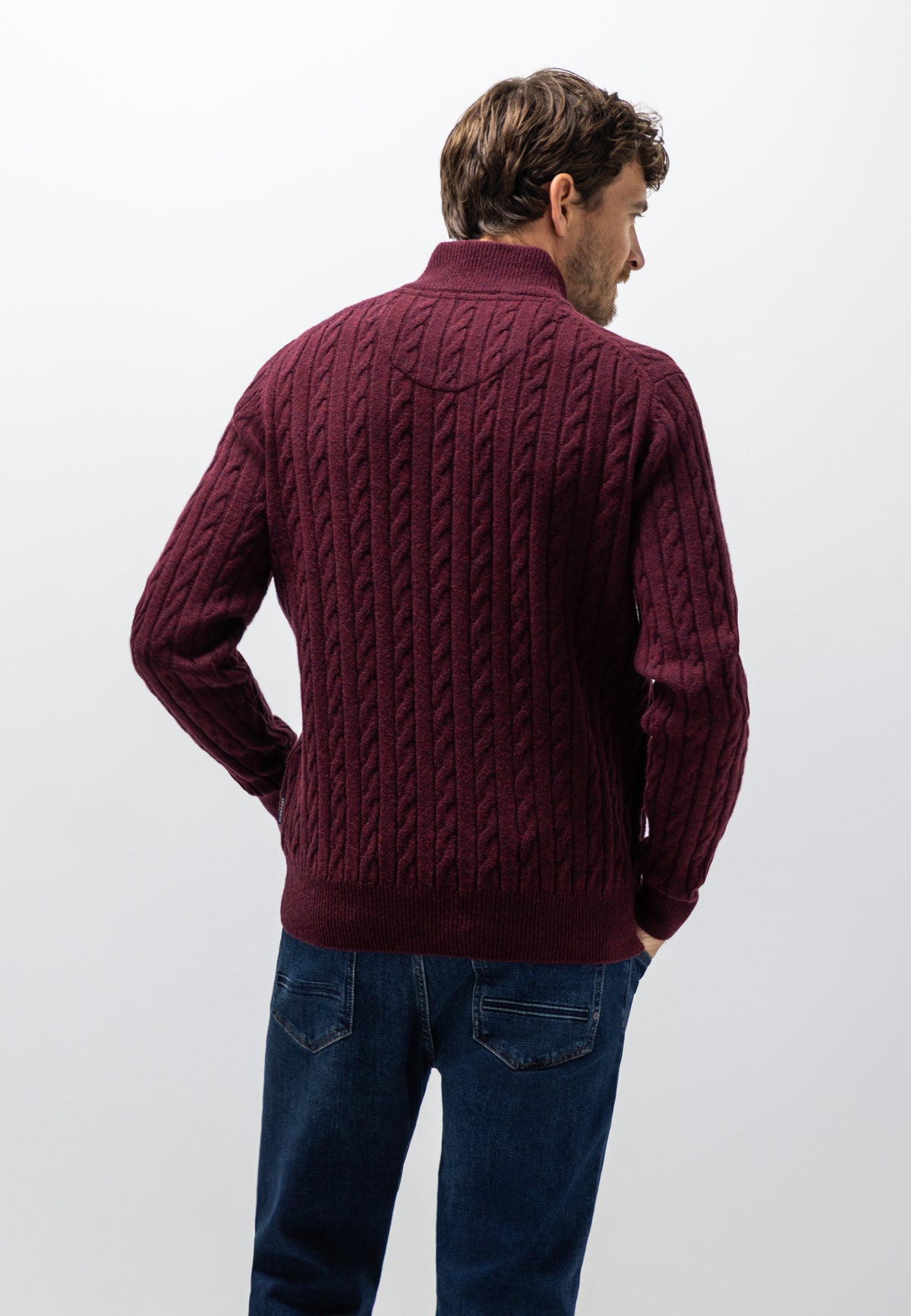 Cable-knit jumper with half zip