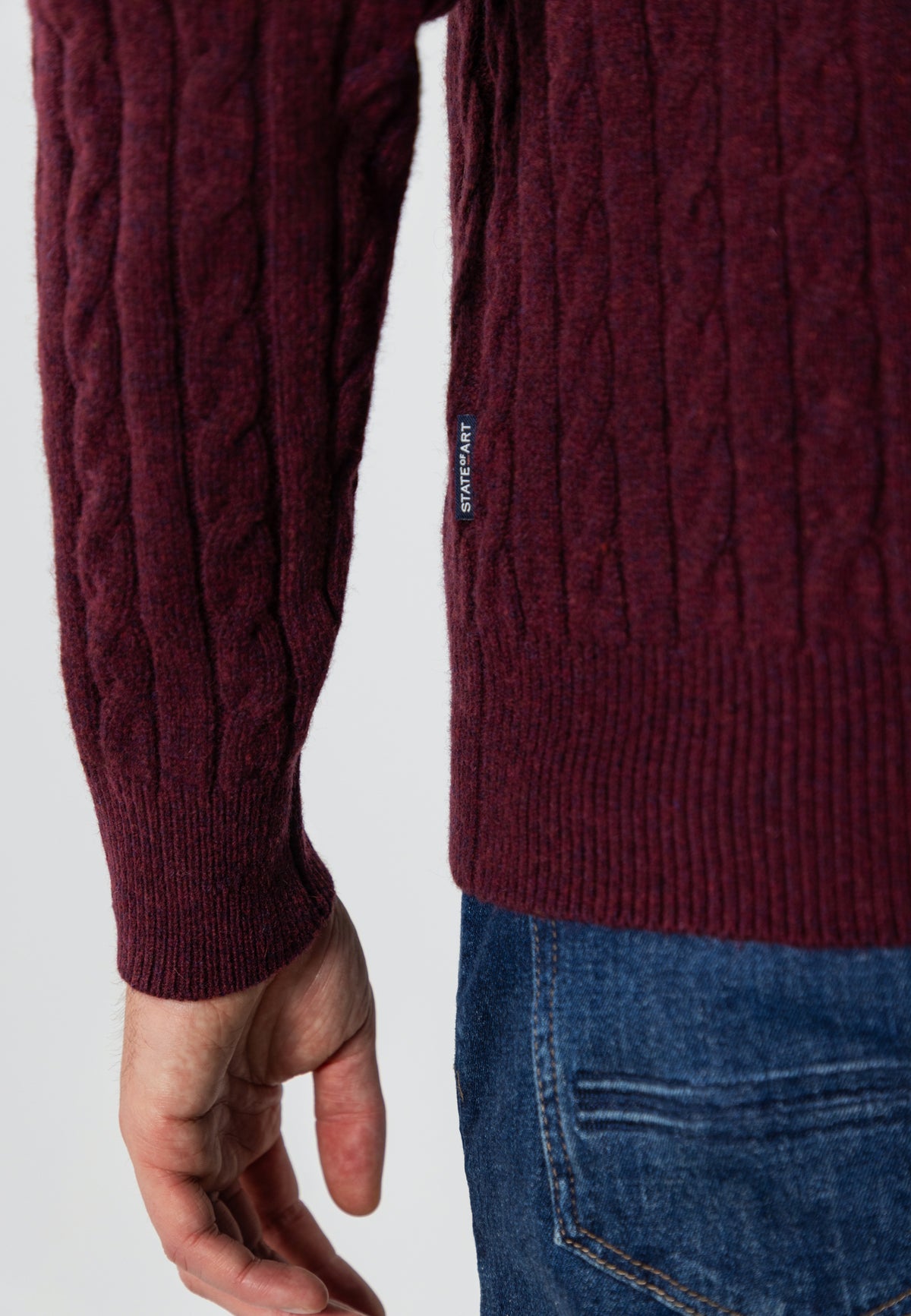 Cable-knit jumper with half zip