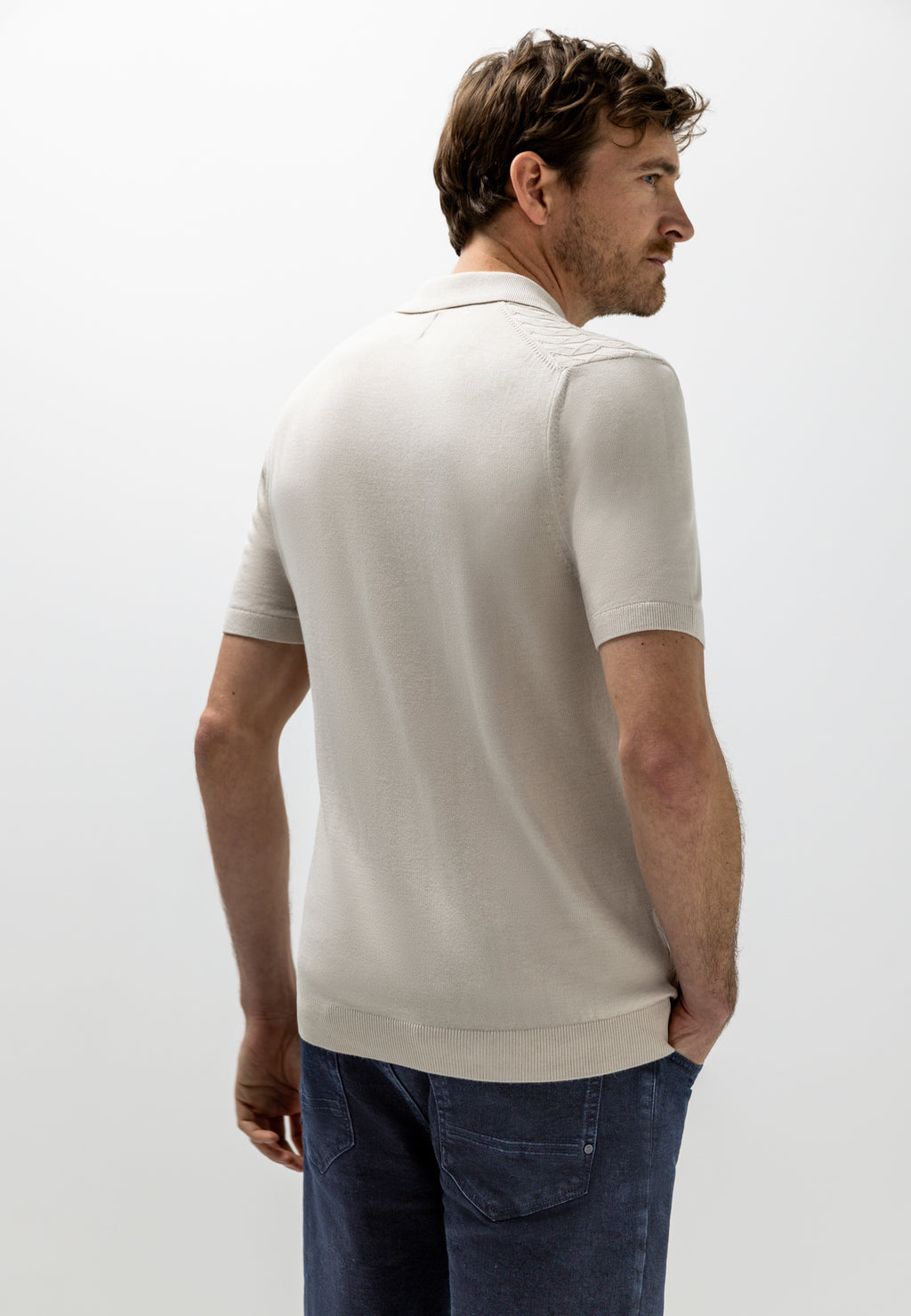 Knitted polo with texture