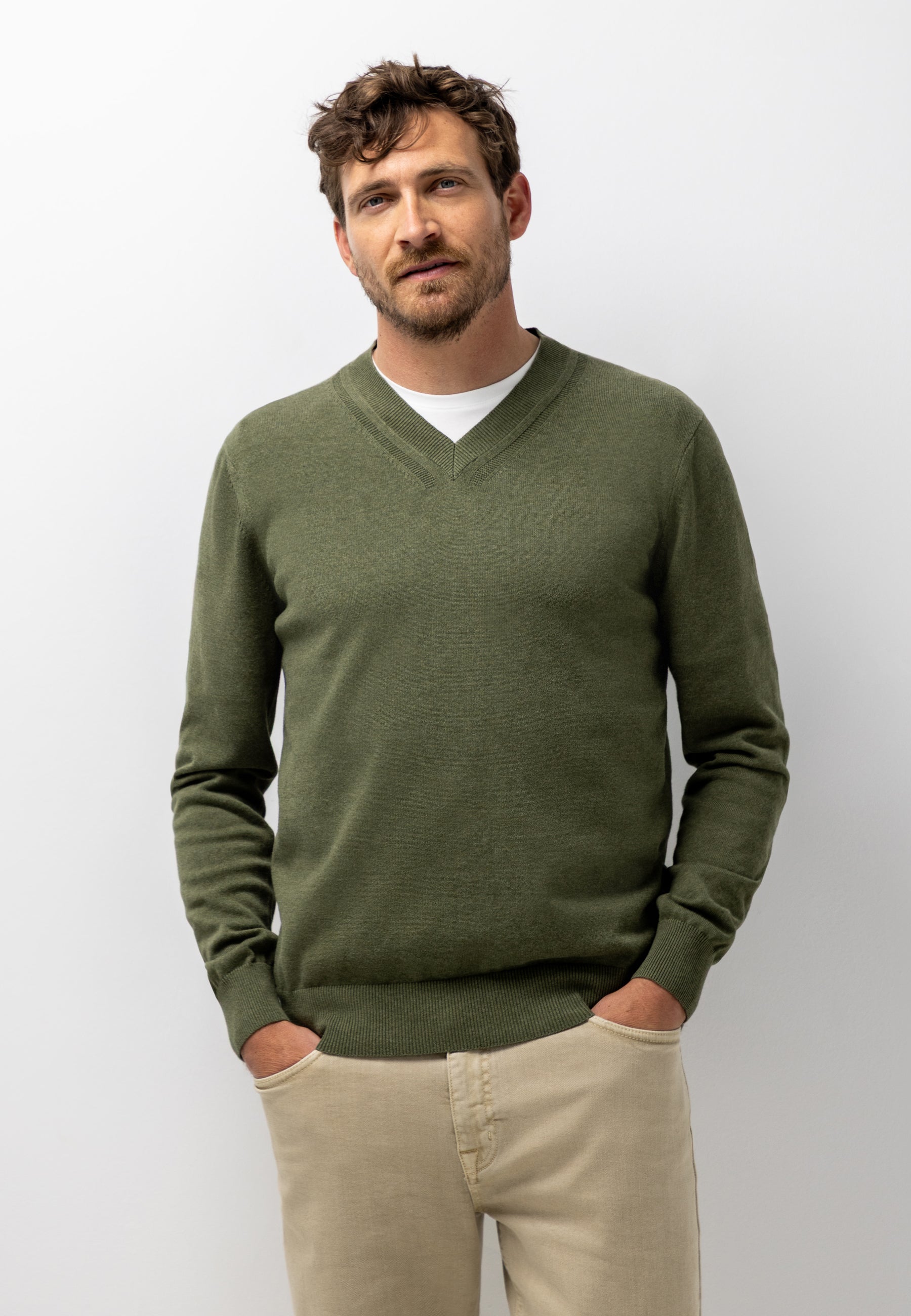Pull en coton biologique à col V