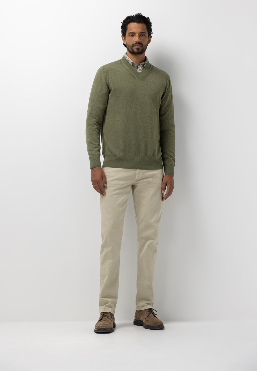 Organic cotton V-neck jumper