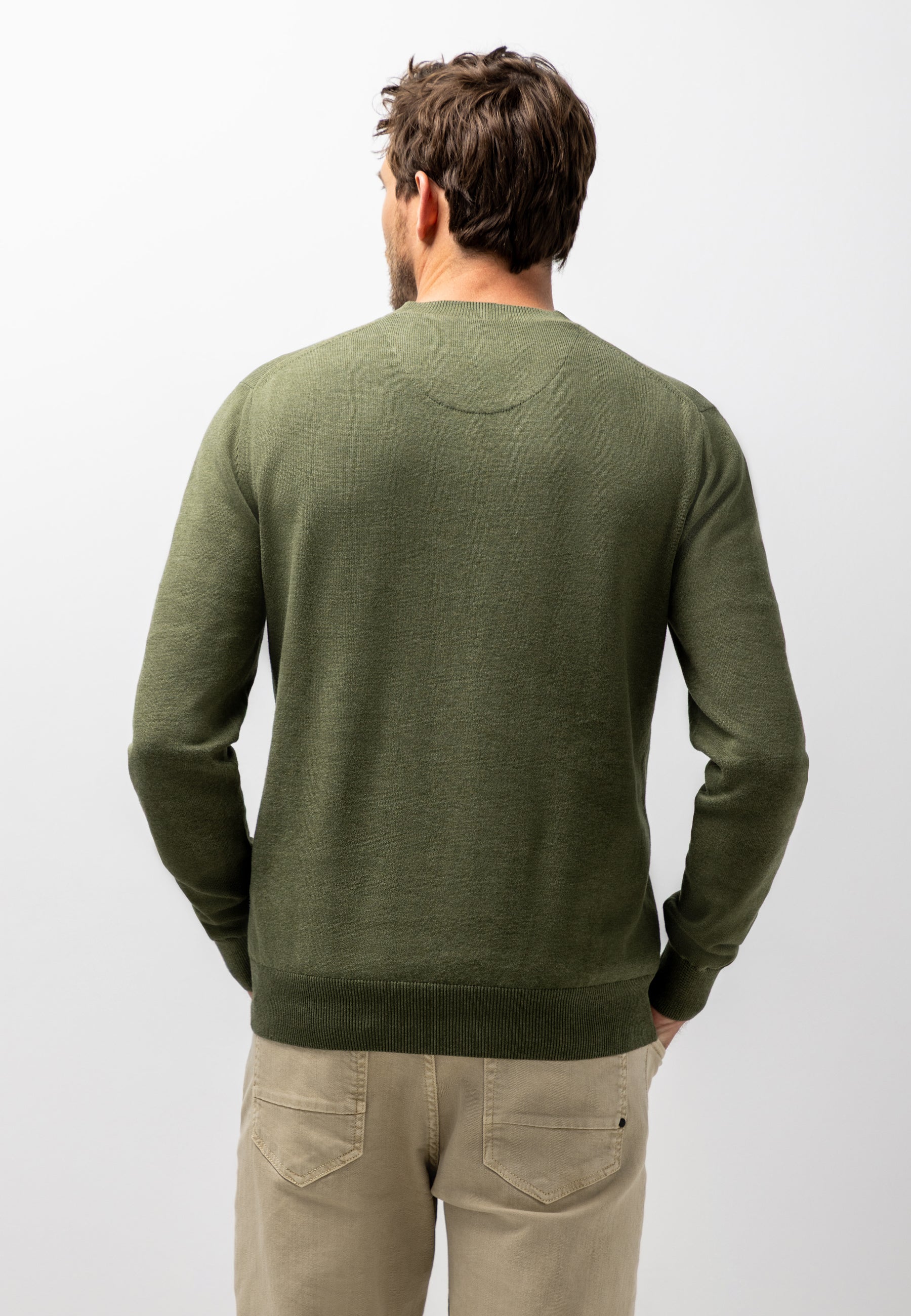 Pull en coton biologique à col V