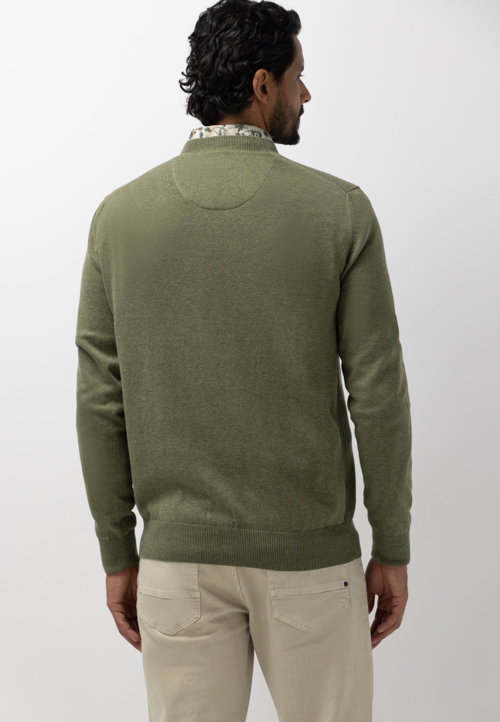 Organic cotton V-neck jumper