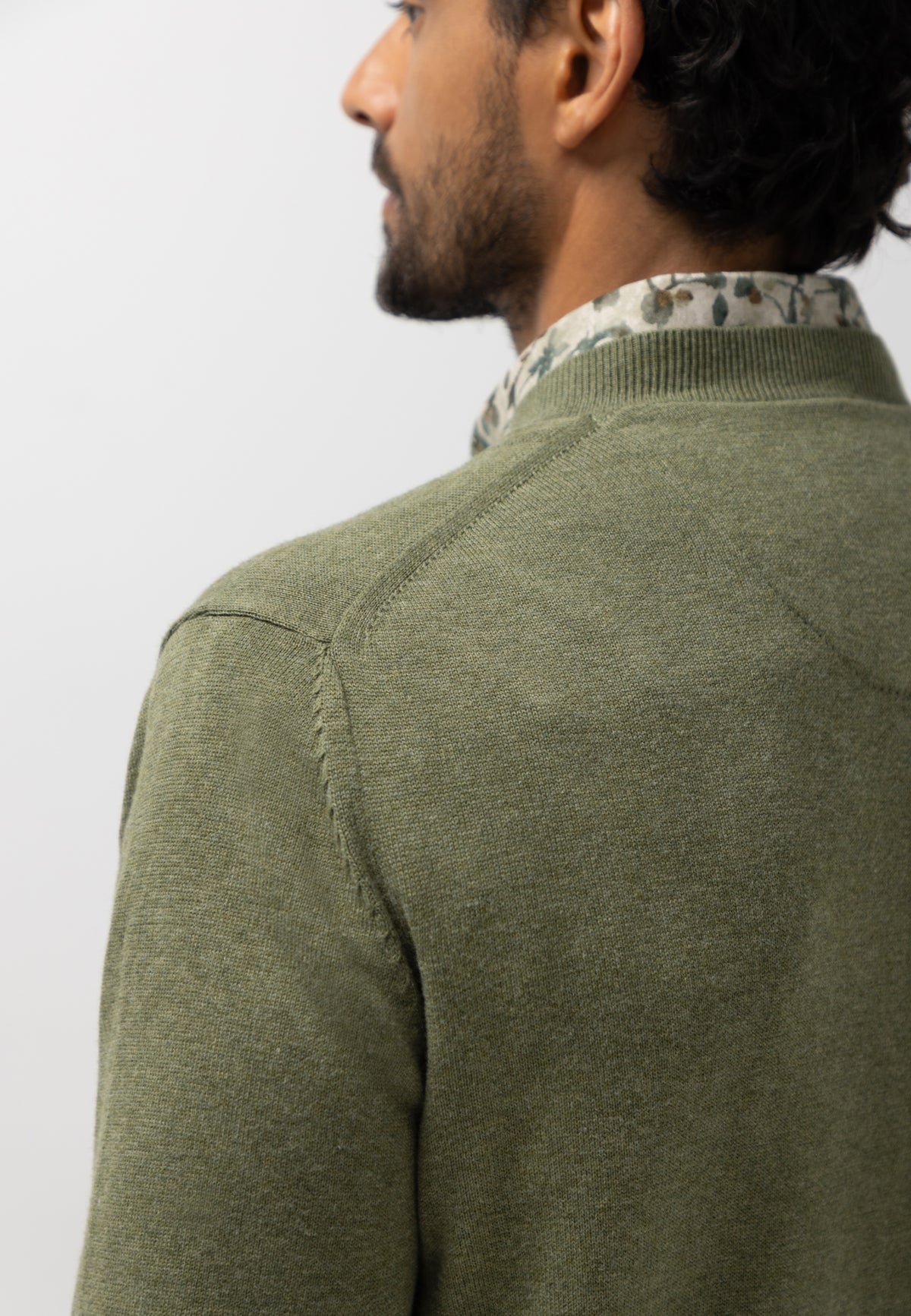 Pull en coton biologique à col V