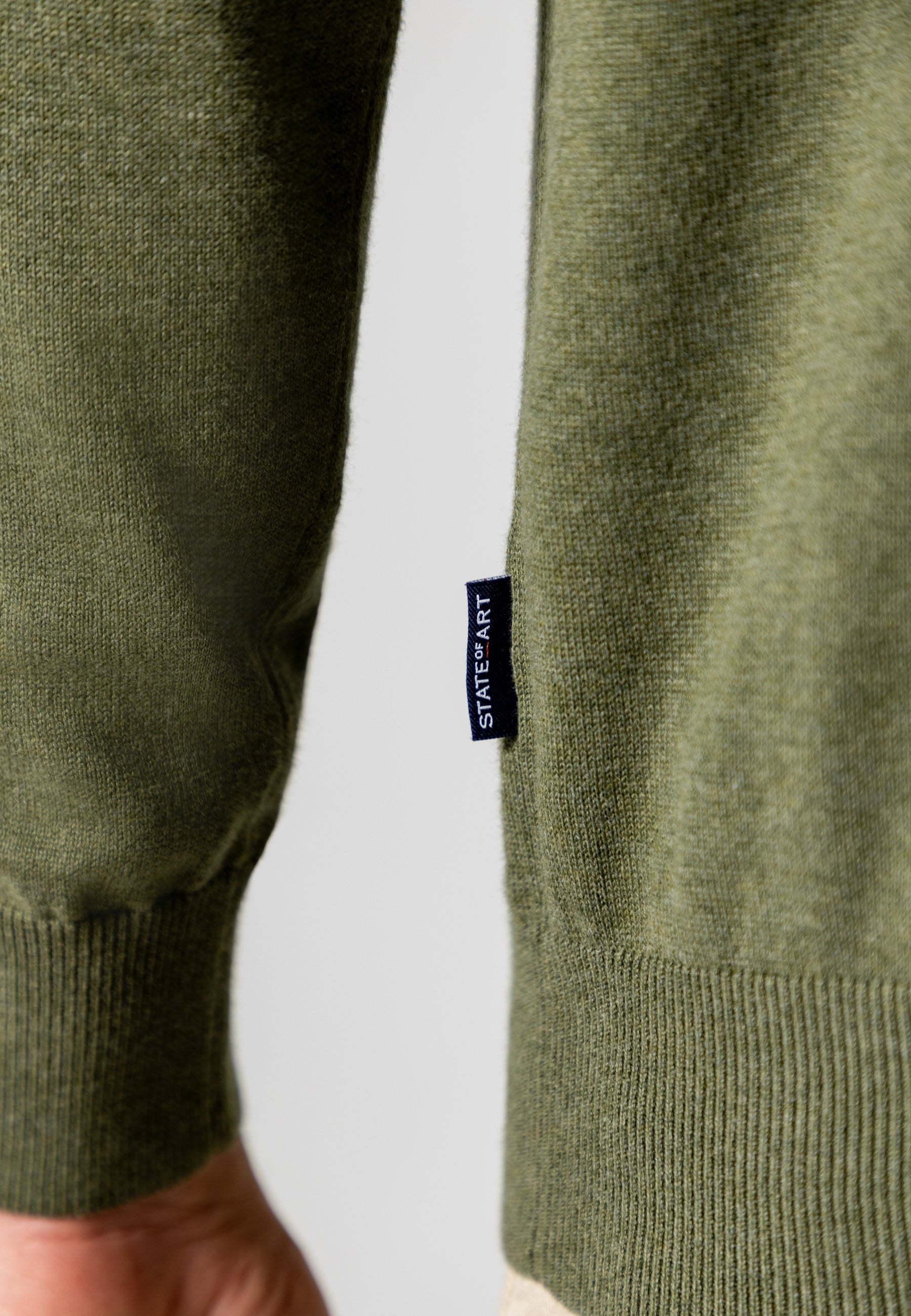 Pull en coton biologique à col V
