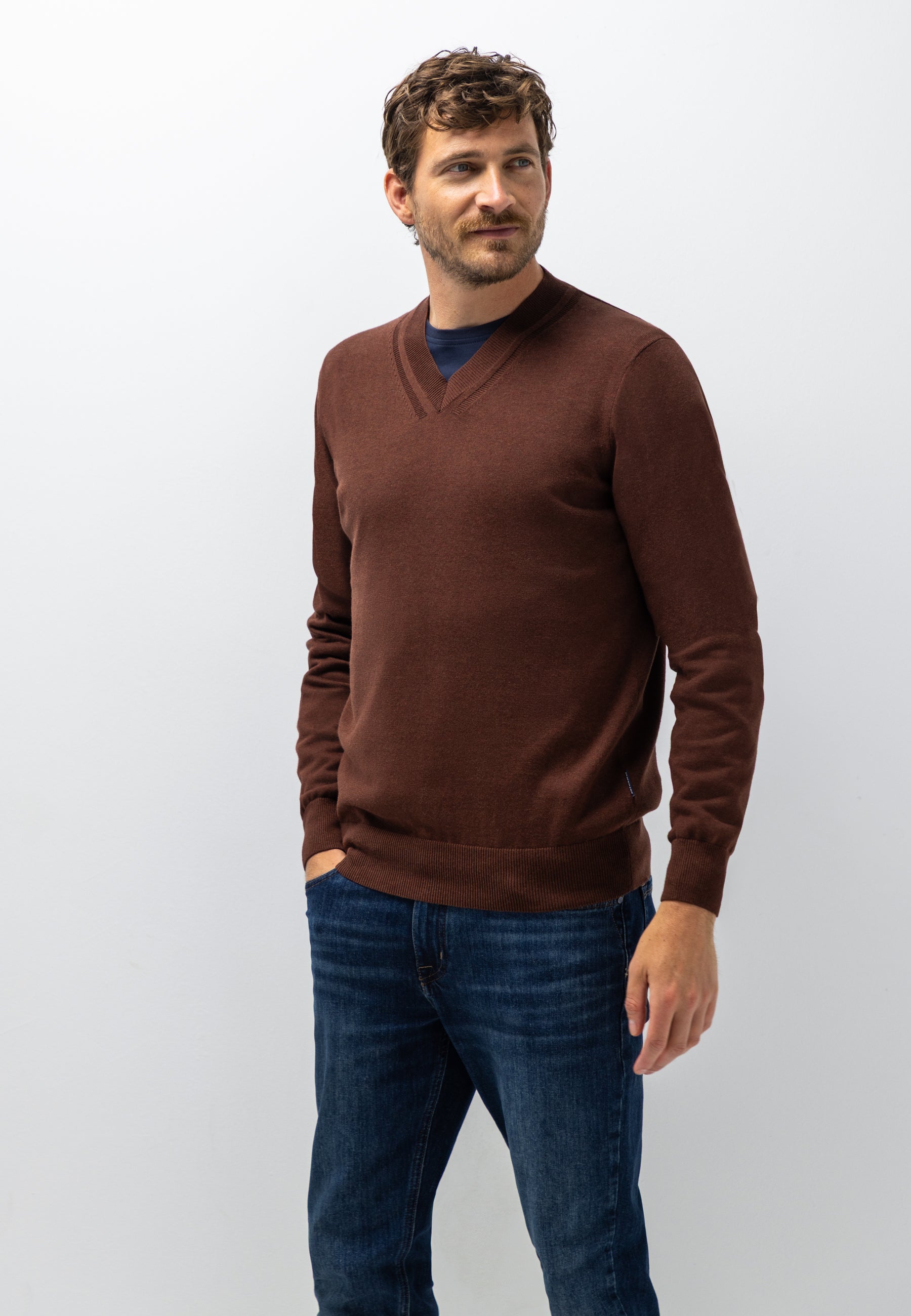 Pull en coton biologique à col V