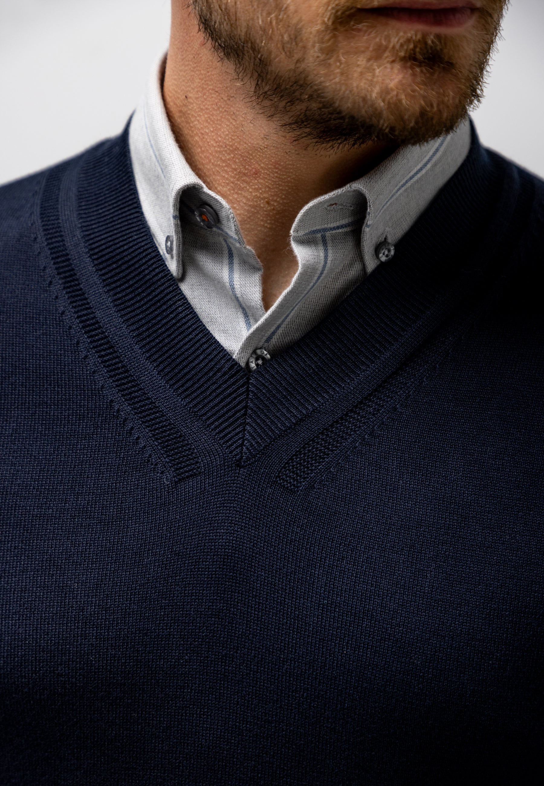 Organic cotton V-neck jumper