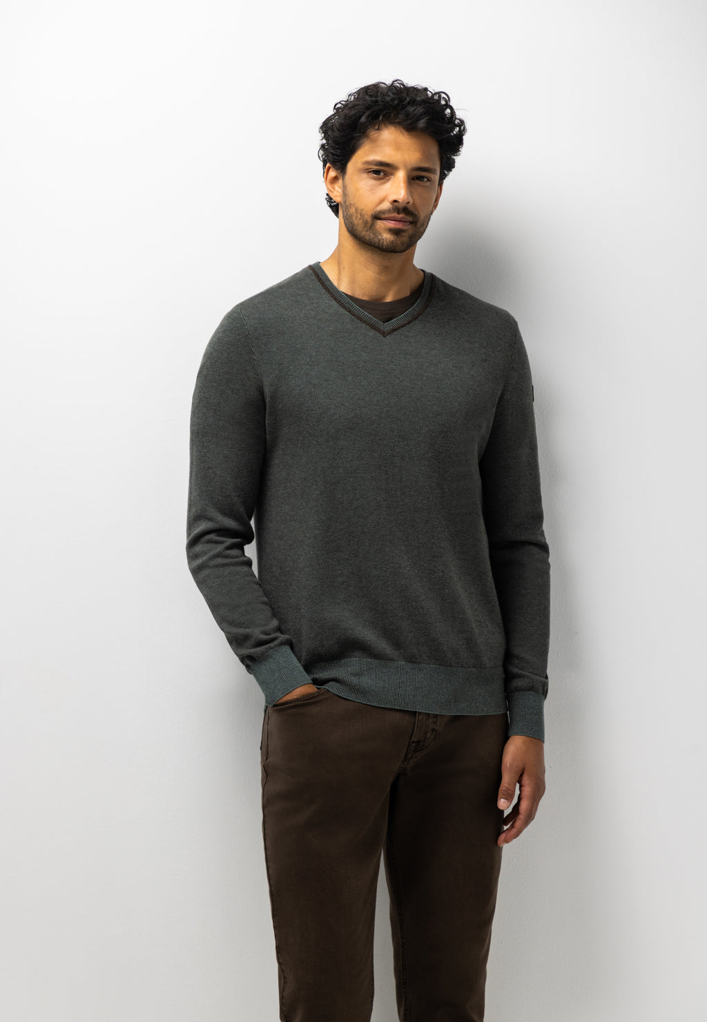 Pull Oxford à badge en caoutchouc