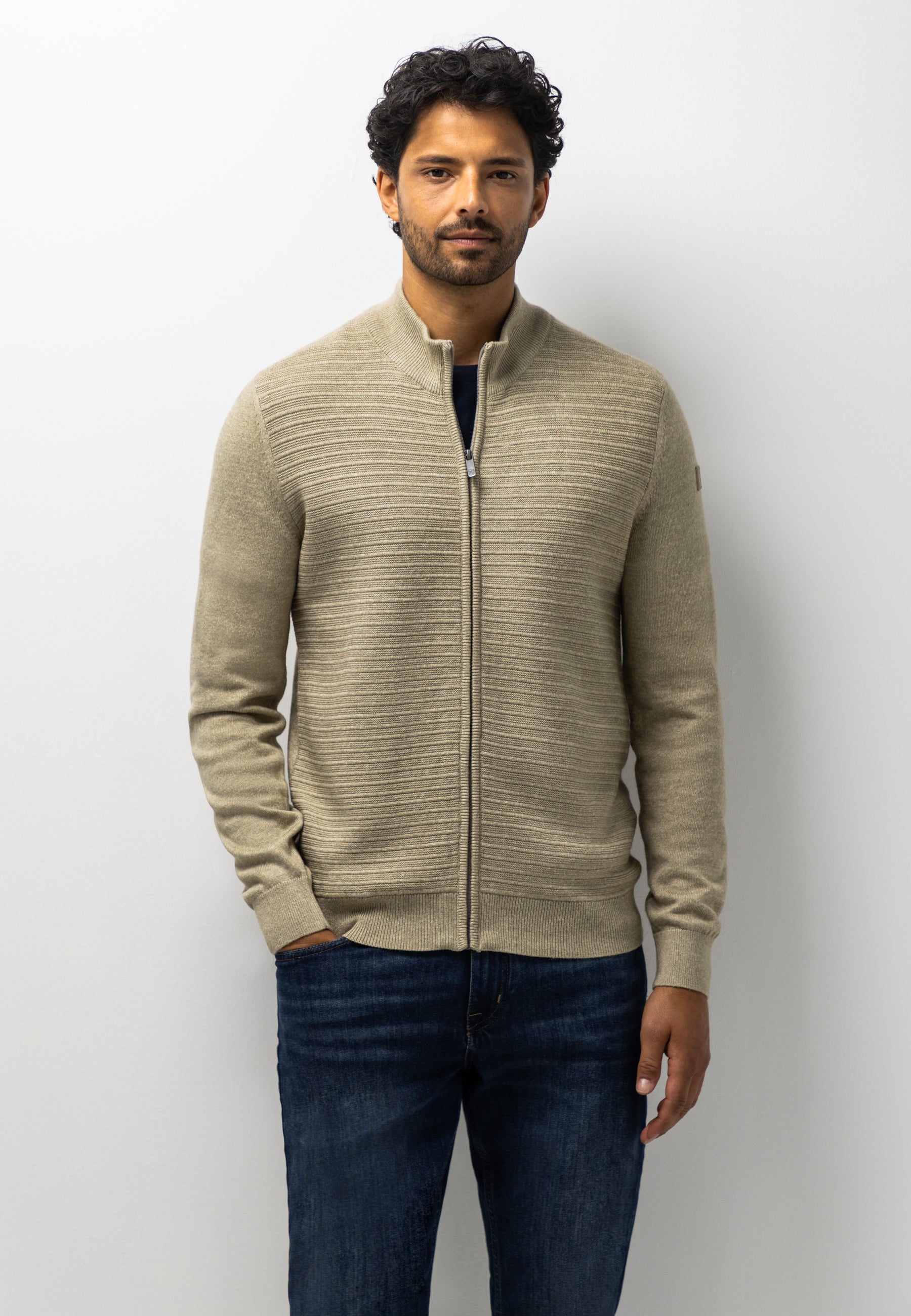 Cardigan with textured pattern