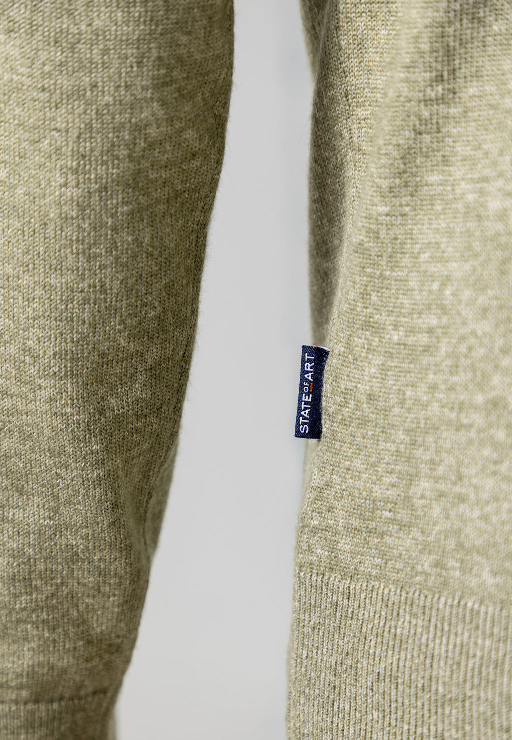 Pull à col roulé avec du coton biologique