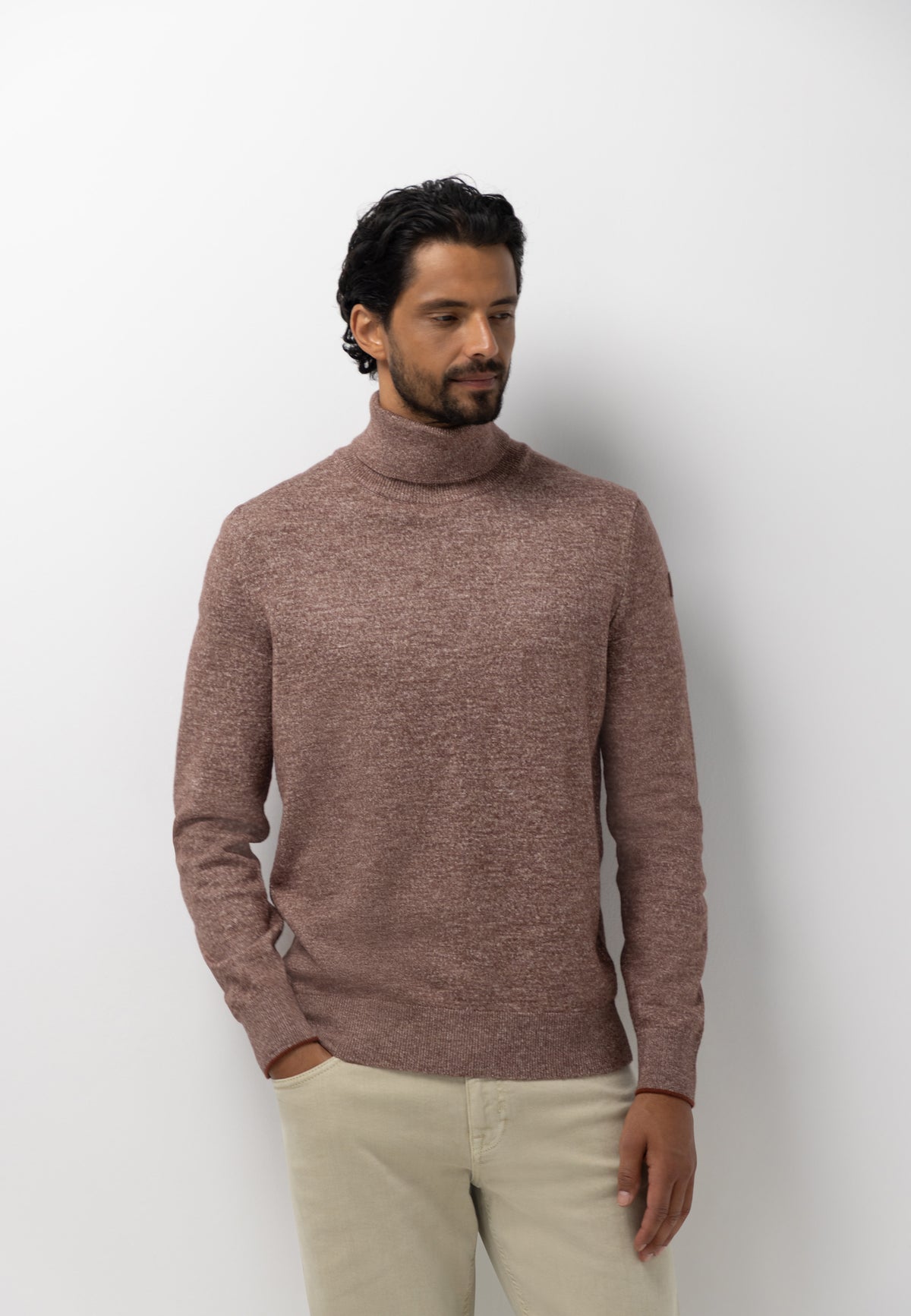 Turtleneck jumper with organic cotton