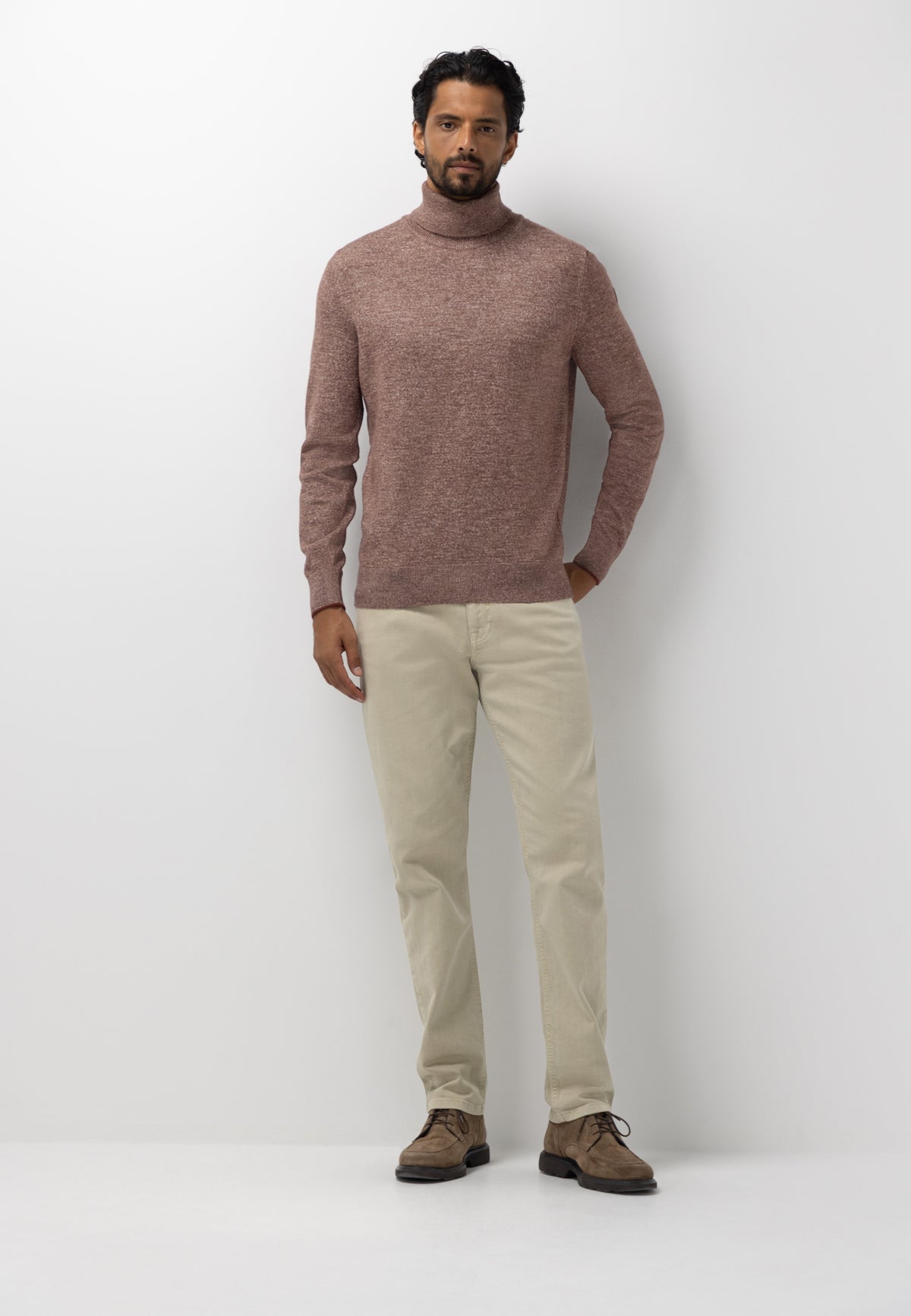 Turtleneck jumper with organic cotton