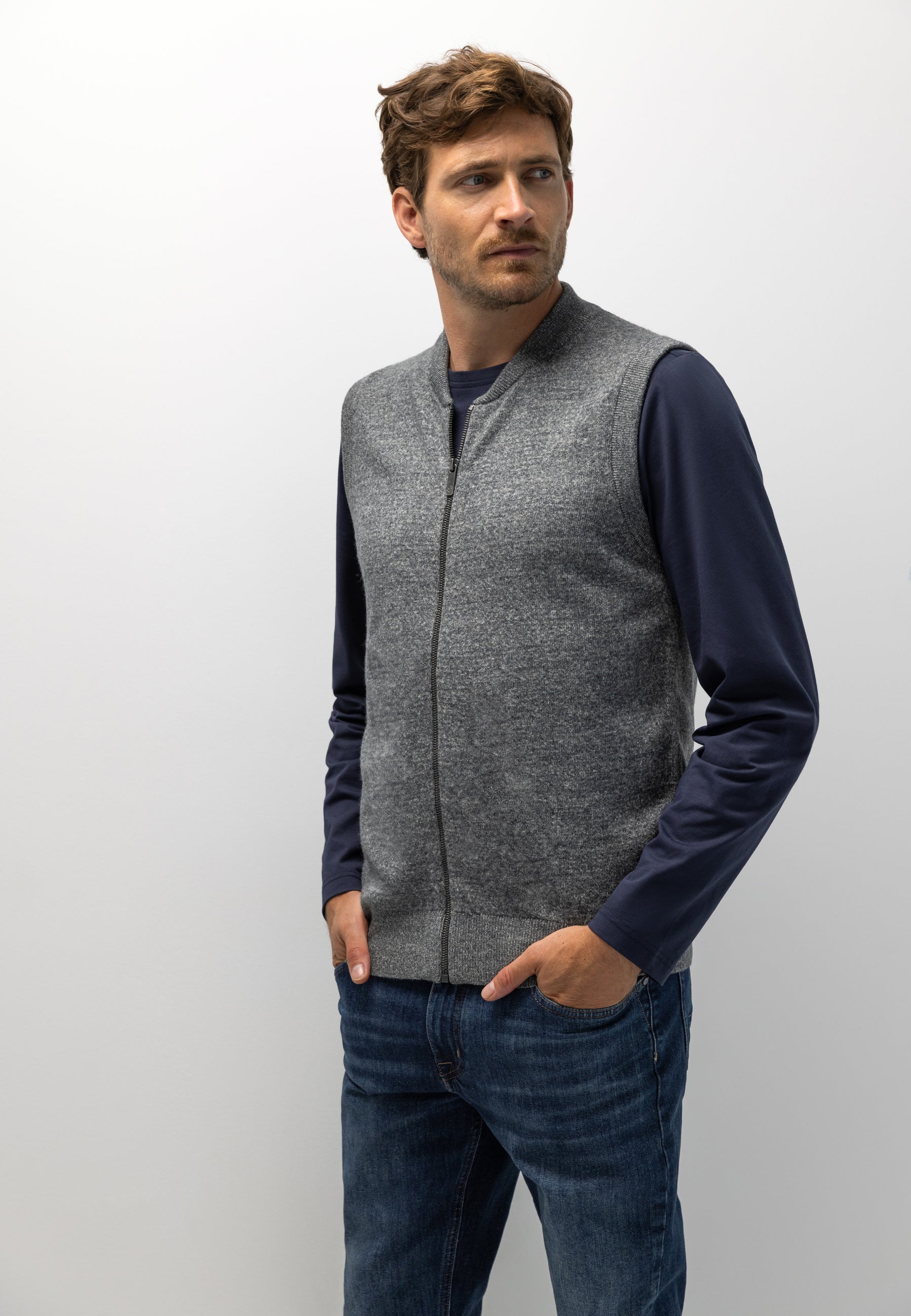 Knitted gilet with bomber collar