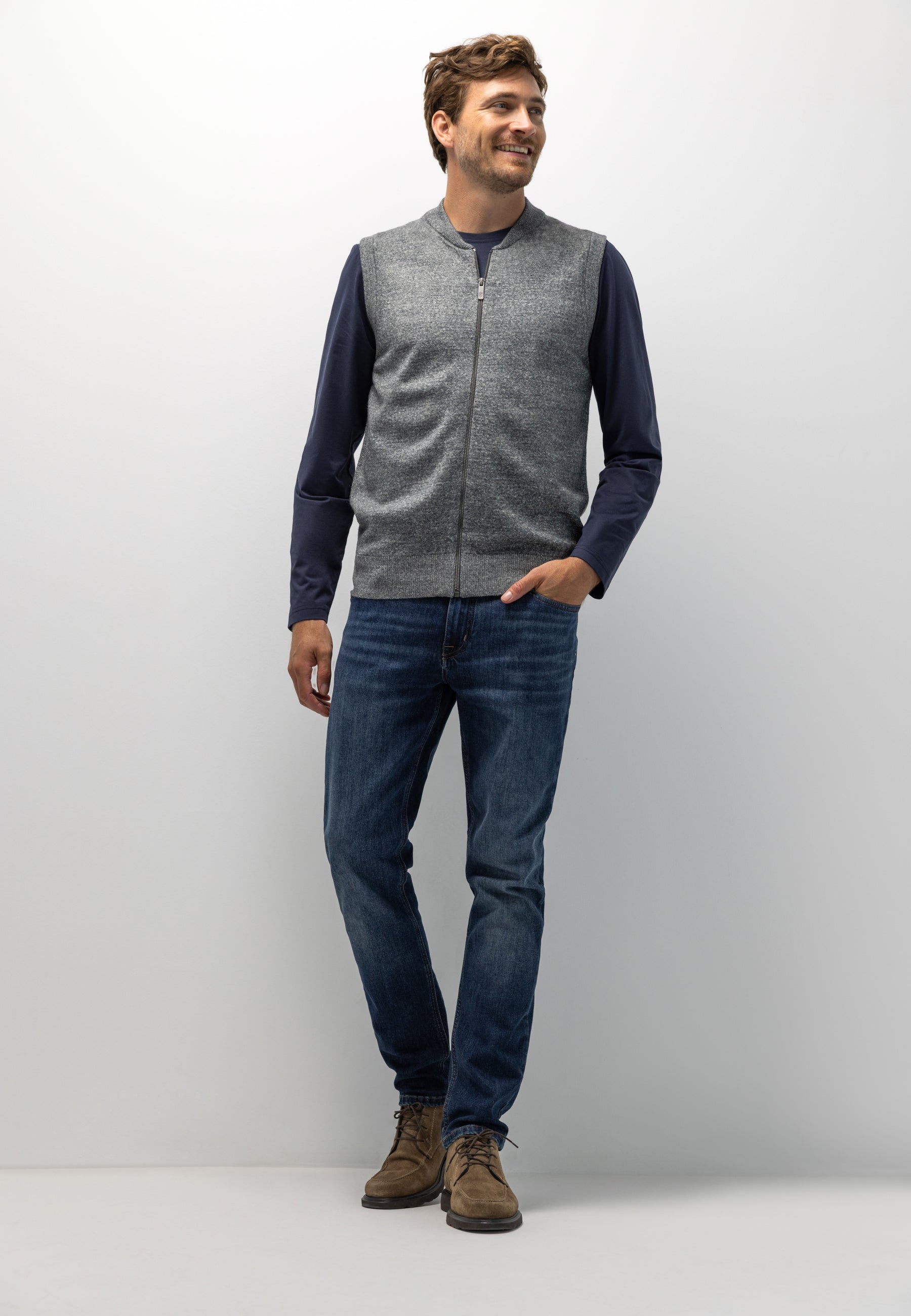 Knitted gilet with bomber collar
