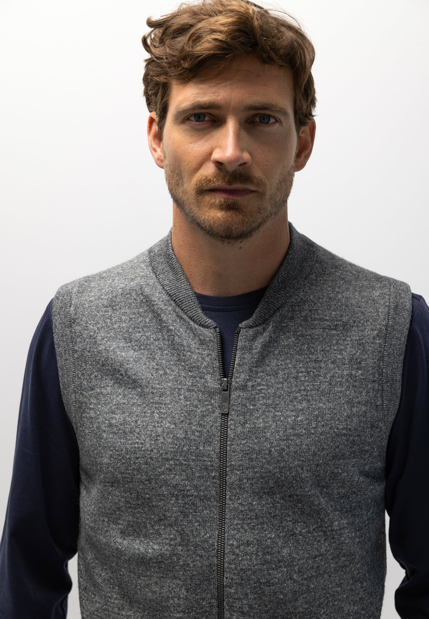 Knitted gilet with bomber collar