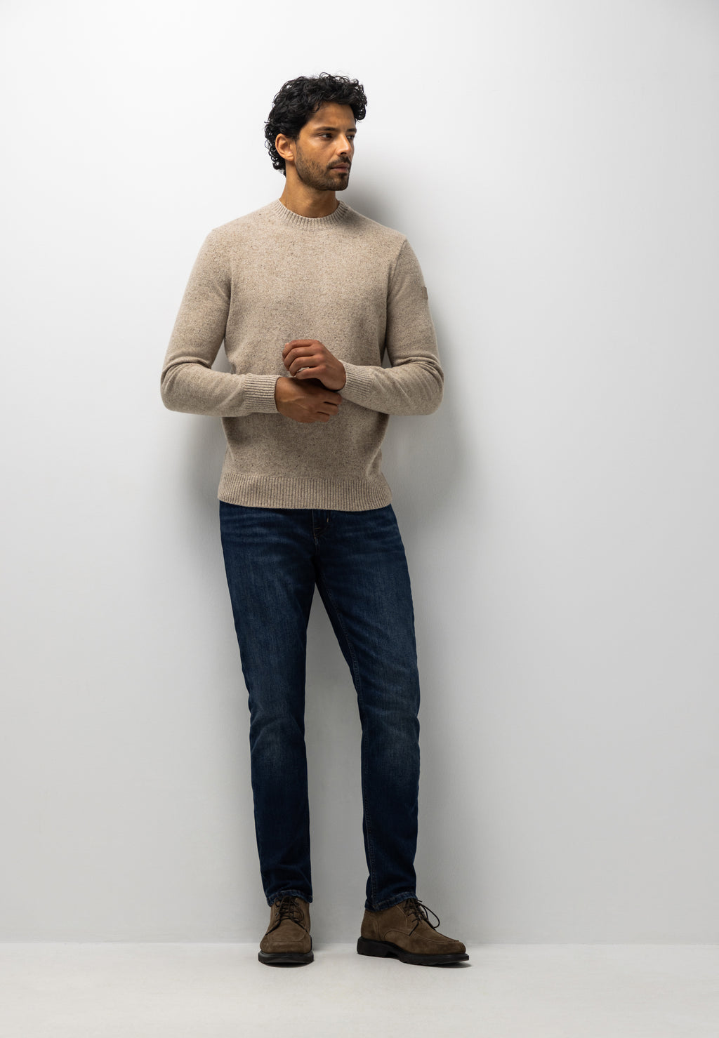 Wool-blend jumper with round neck