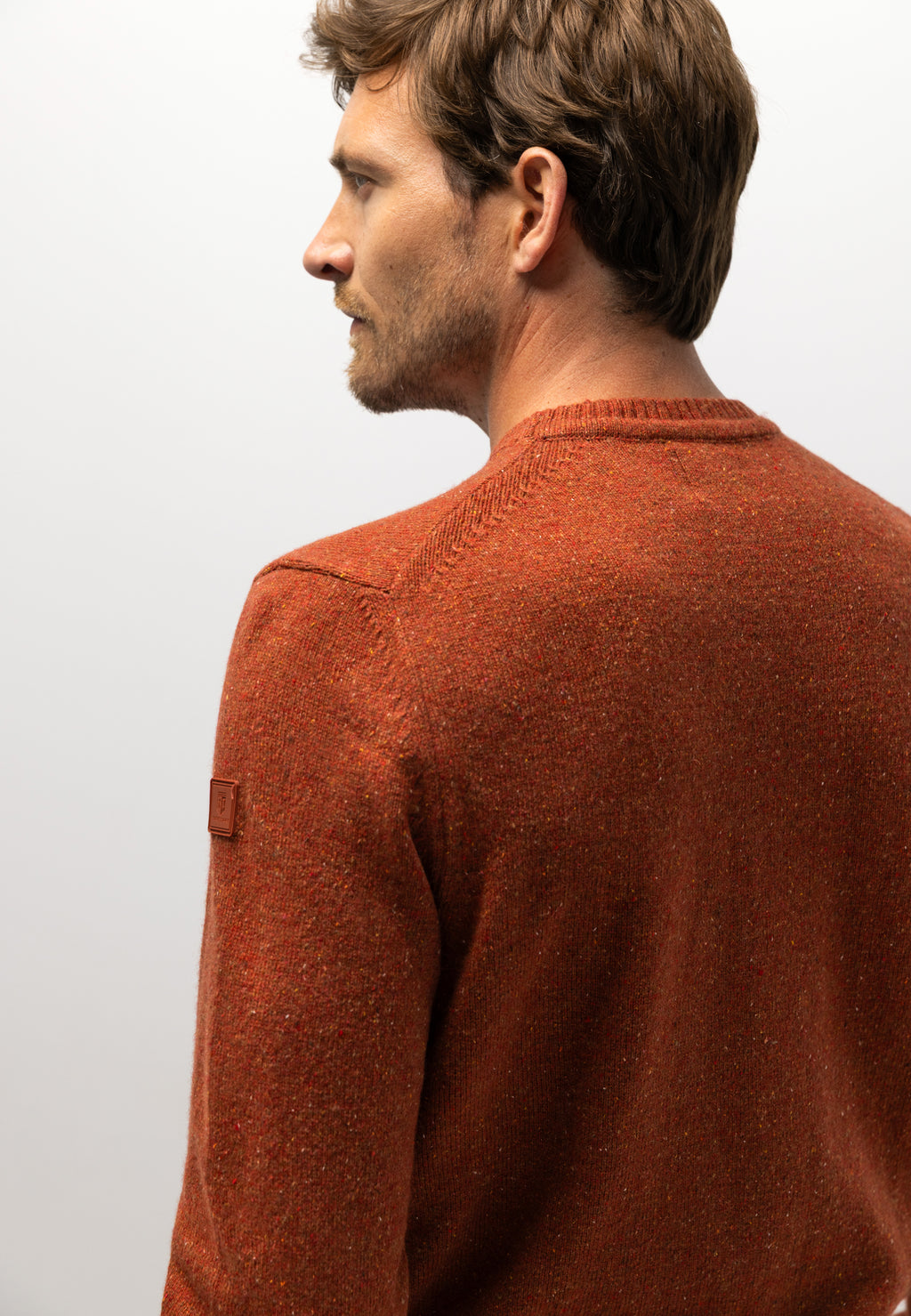 Wool-blend jumper with round neck