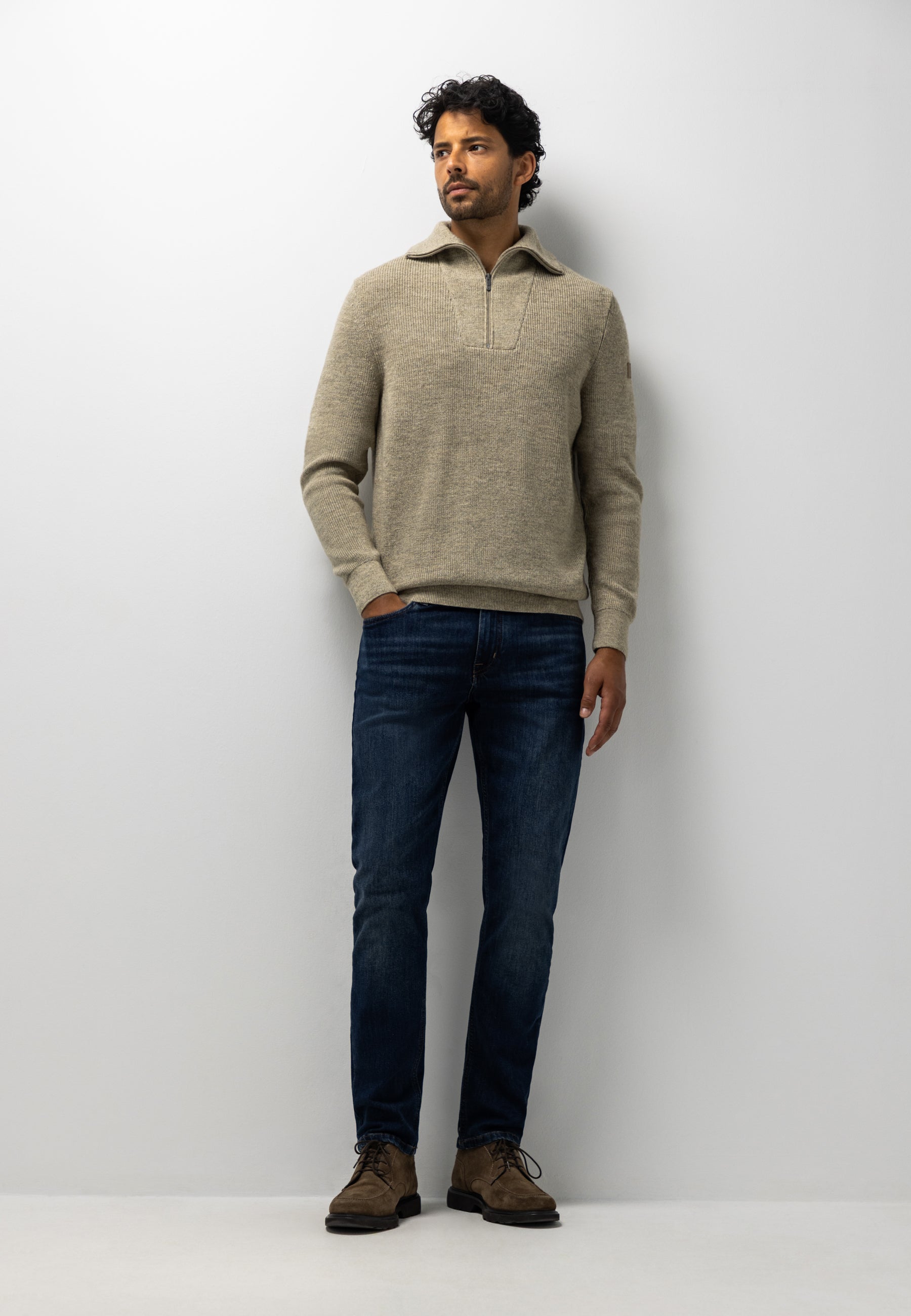 Half-zip jumper with organic cotton