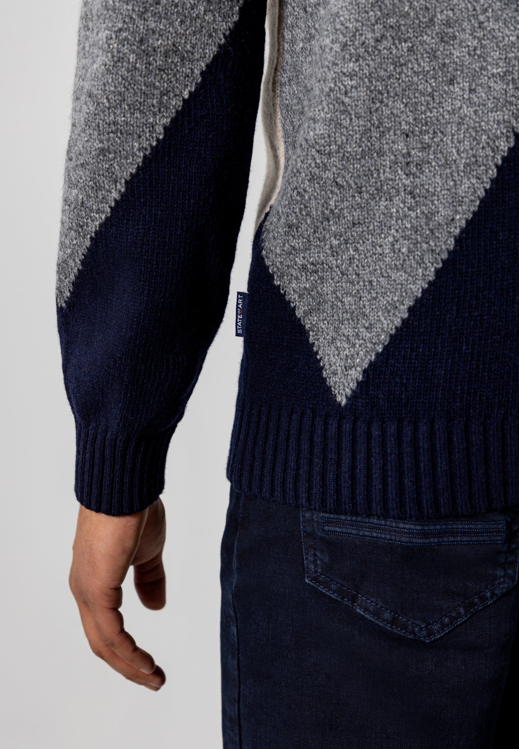 Lambswool-blend jacquard jumper