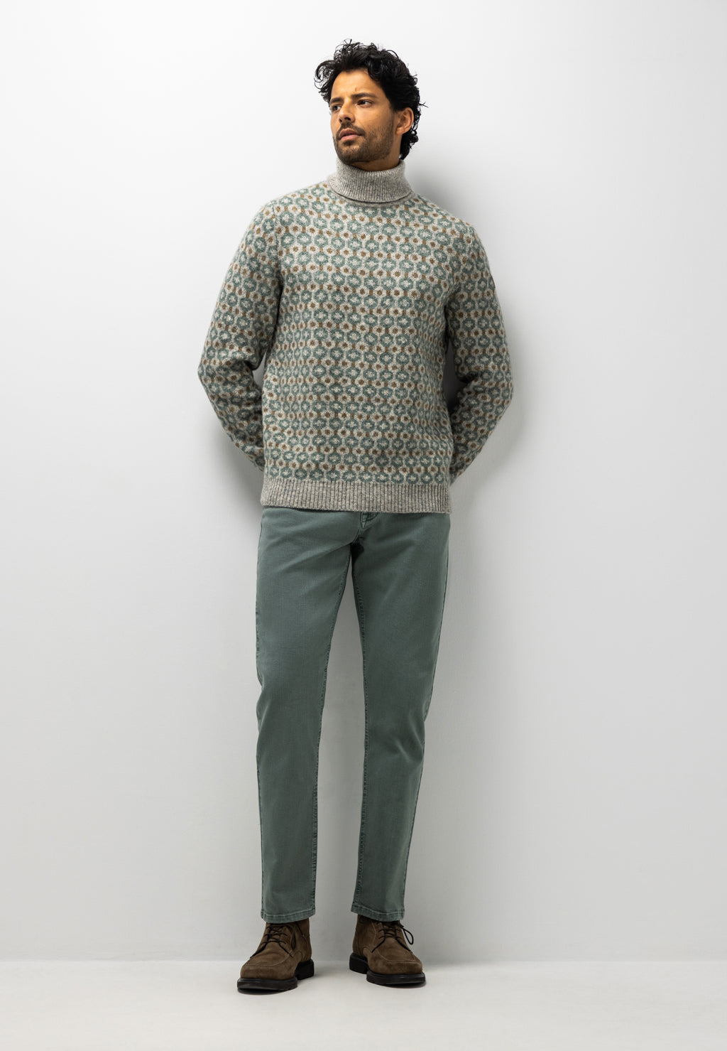 Turtleneck jumper with organic cotton