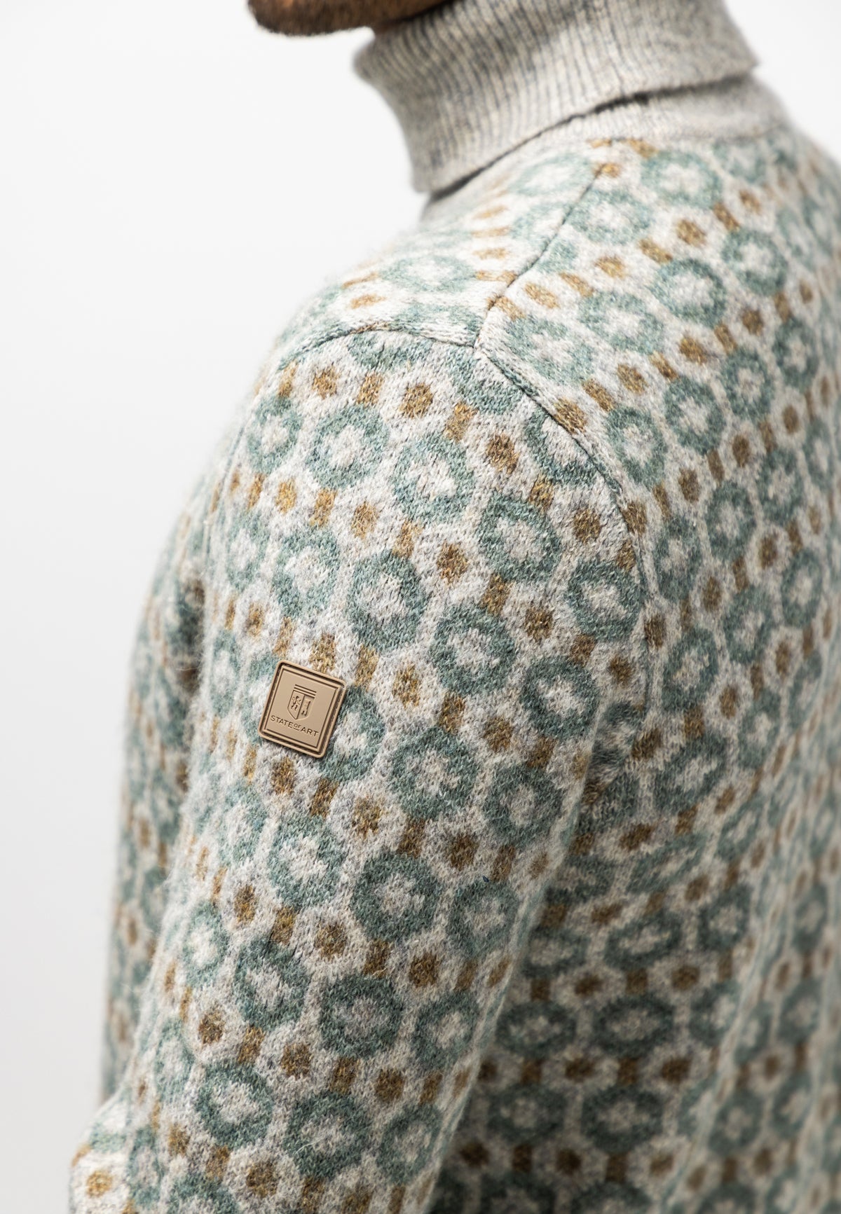 Turtleneck jumper with organic cotton