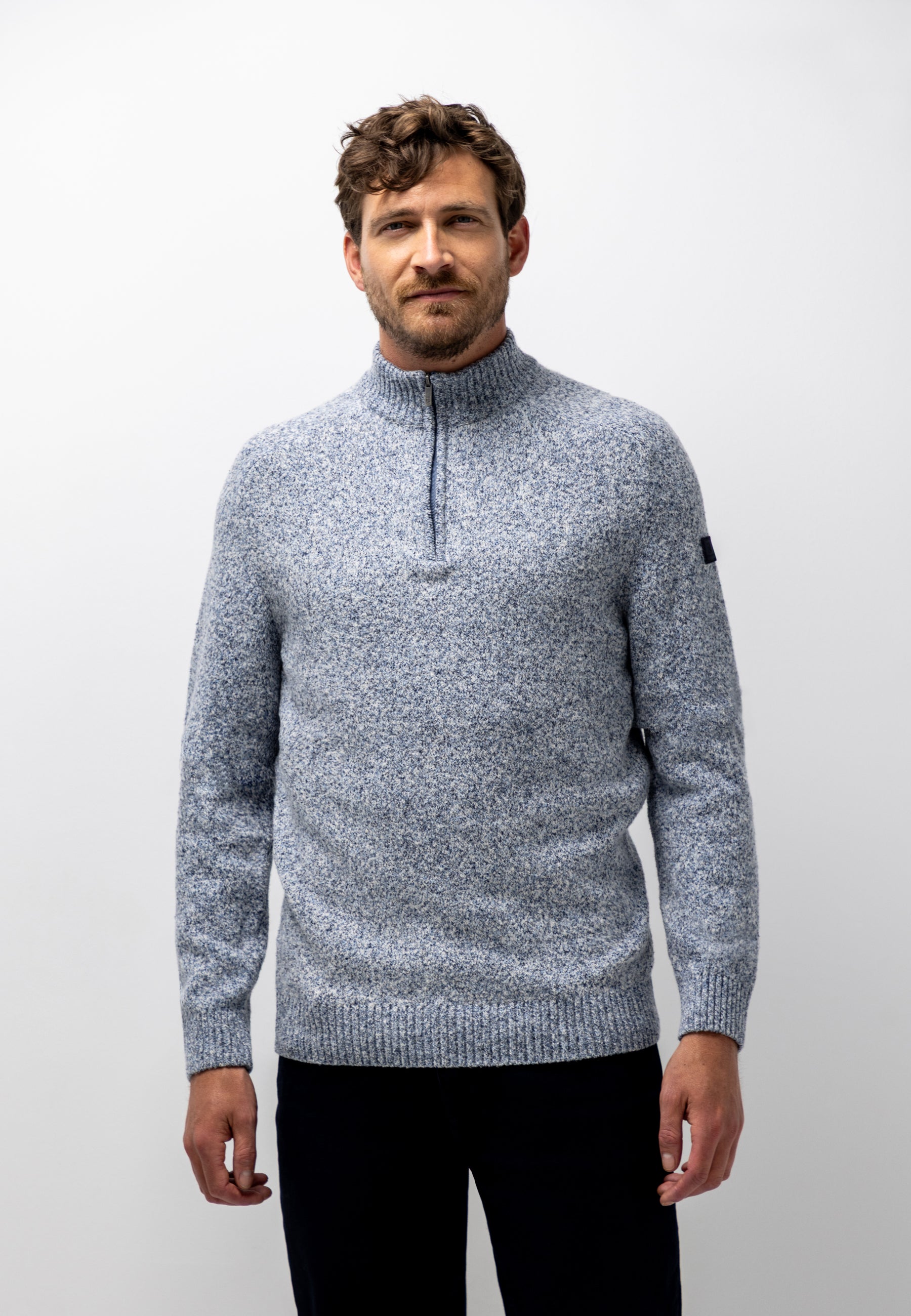 Chunky-knit jumper with half zip