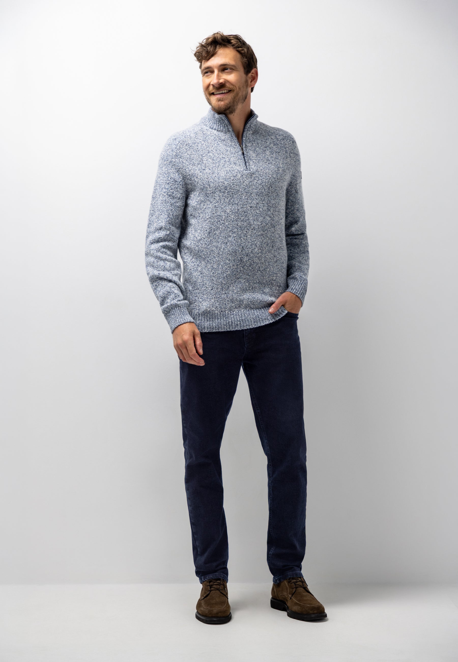 Chunky-knit jumper with half zip