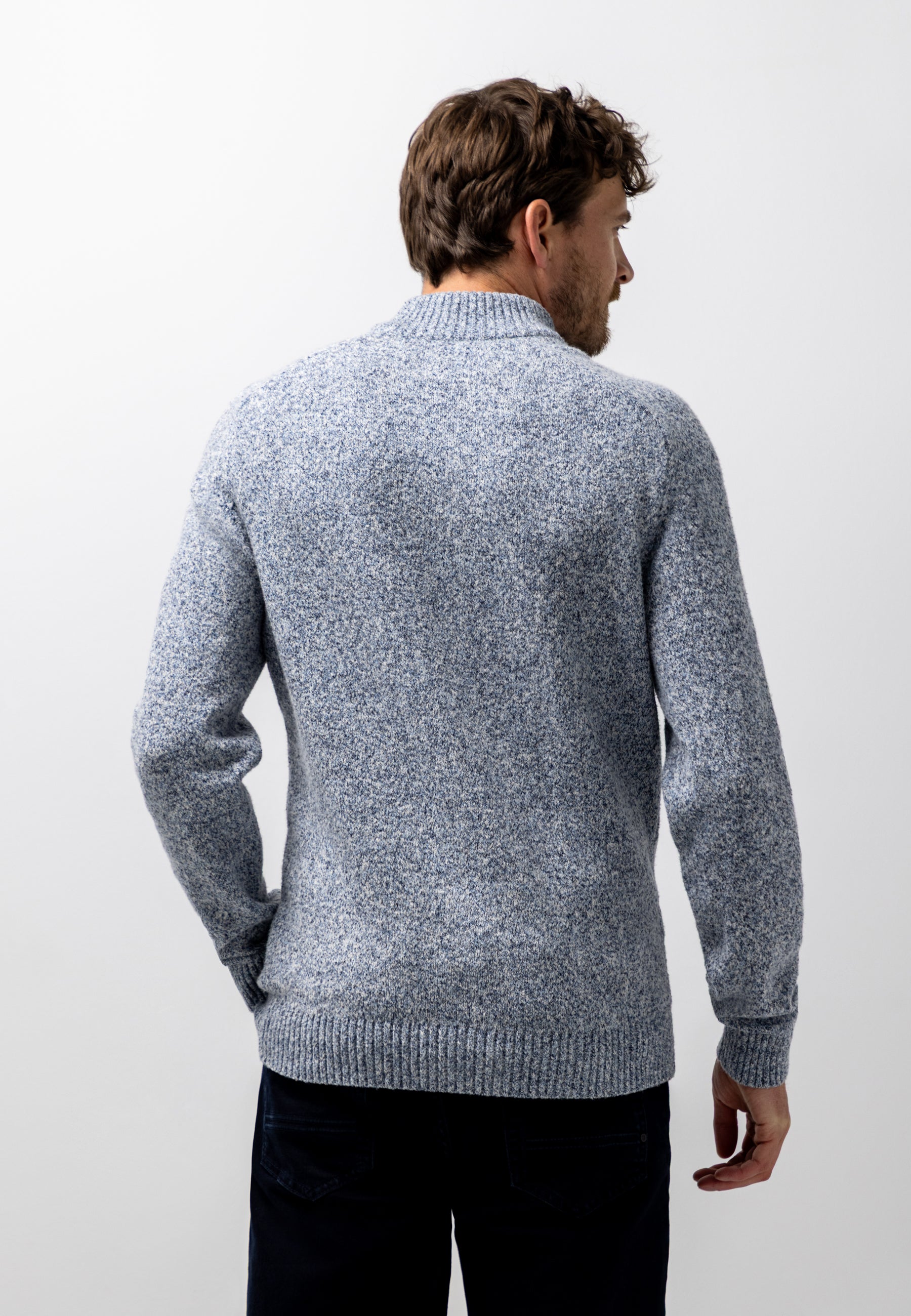 Chunky-knit jumper with half zip