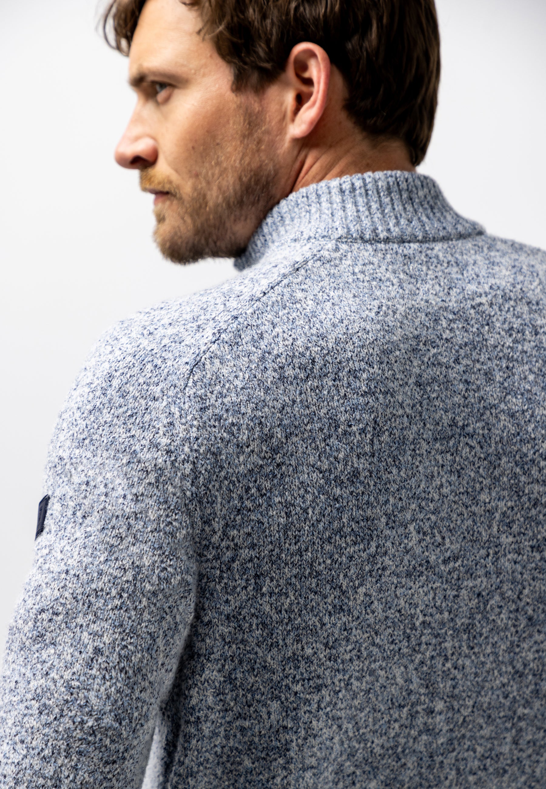 Chunky-knit jumper with half zip