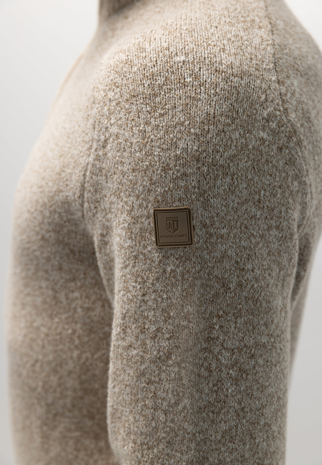 Chunky-knit jumper with half zip