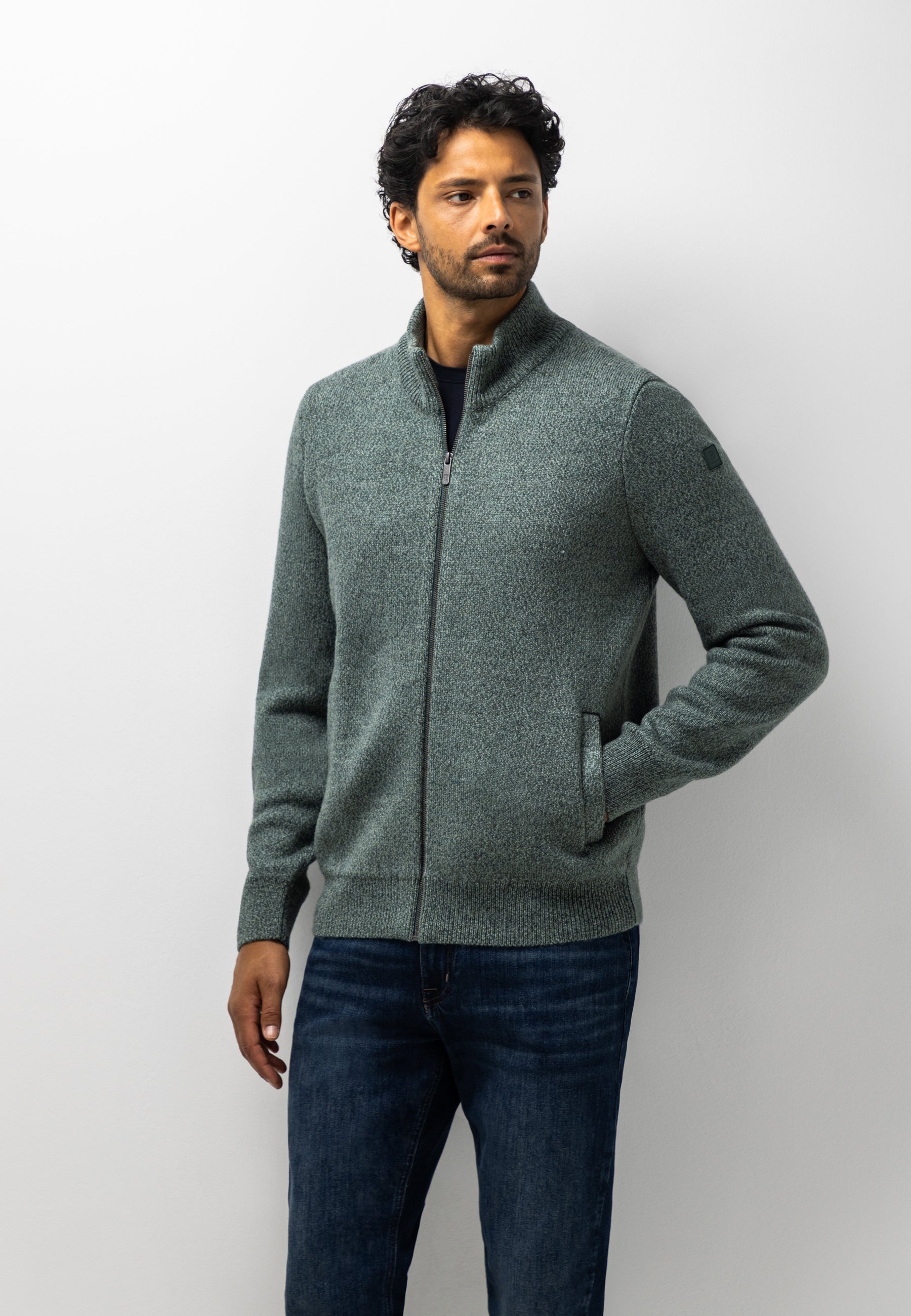 Double-knit cardigan with pockets